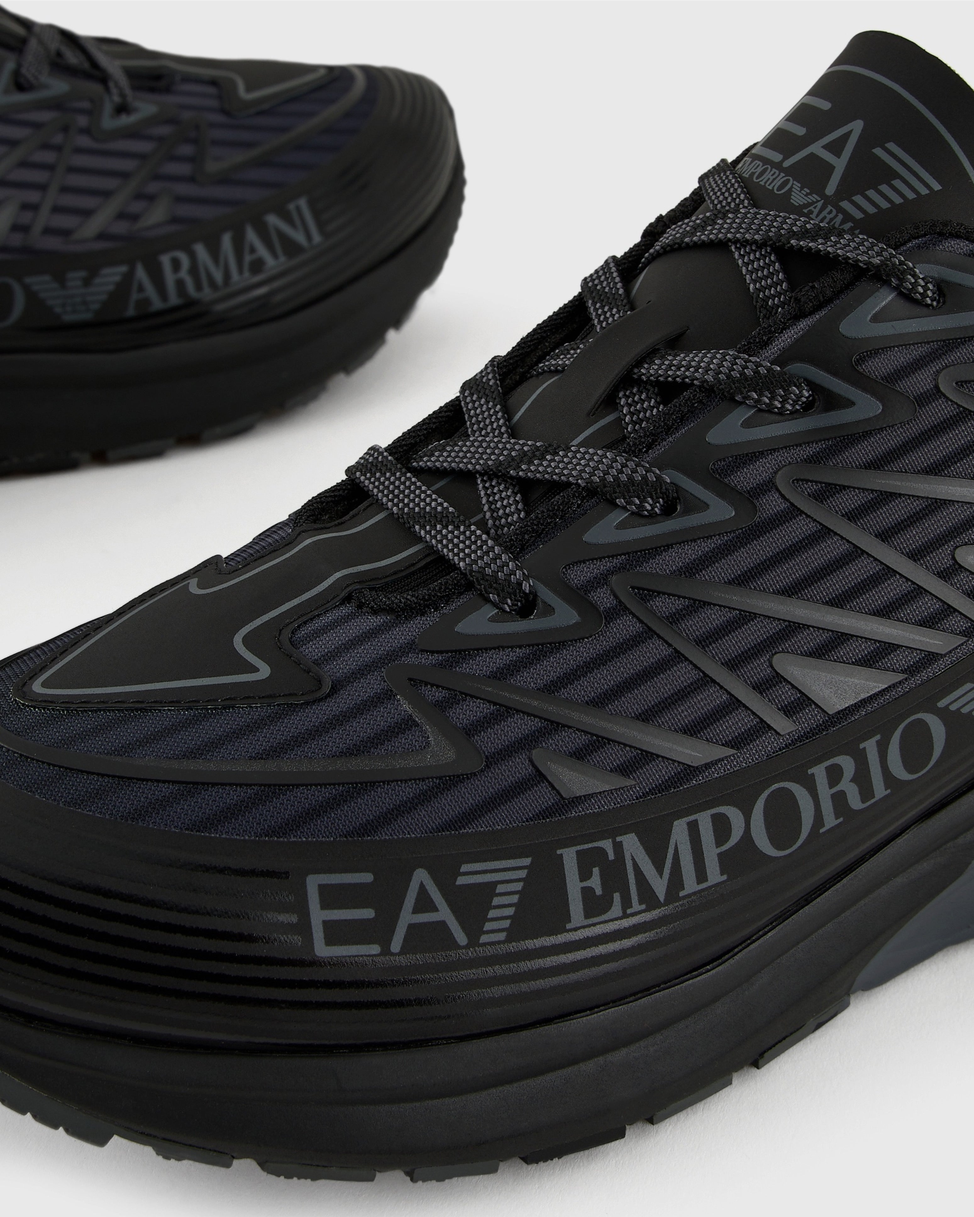 Мъжки маратонки в черно Men’s EA7 Emporio Armani Crusher Distance Trail Sneakers X8X129 XK307 S336 Triple Black