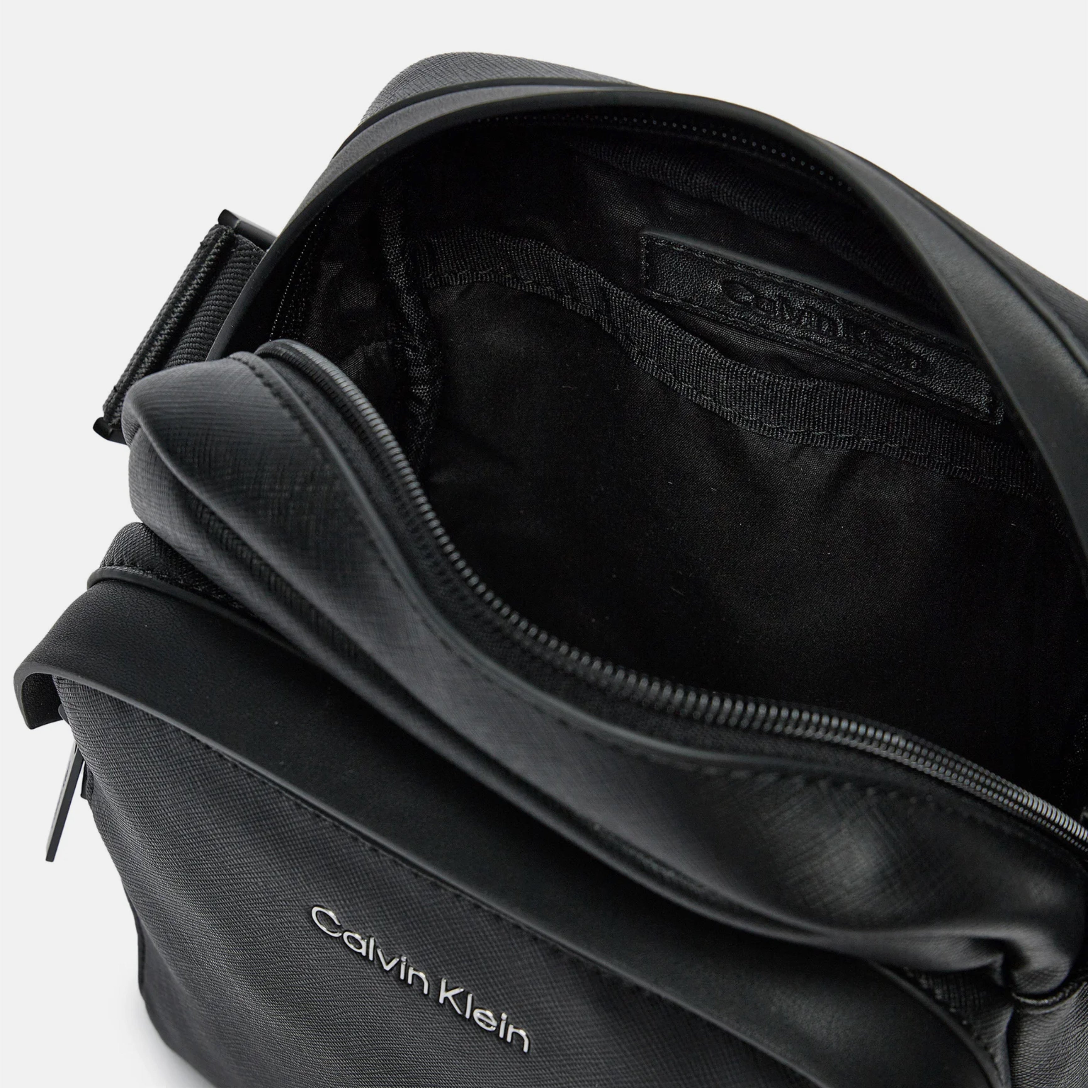 Мъжка чанта Men’s crossbody reporter bag Calvin Klein K50K511863 Black Top view