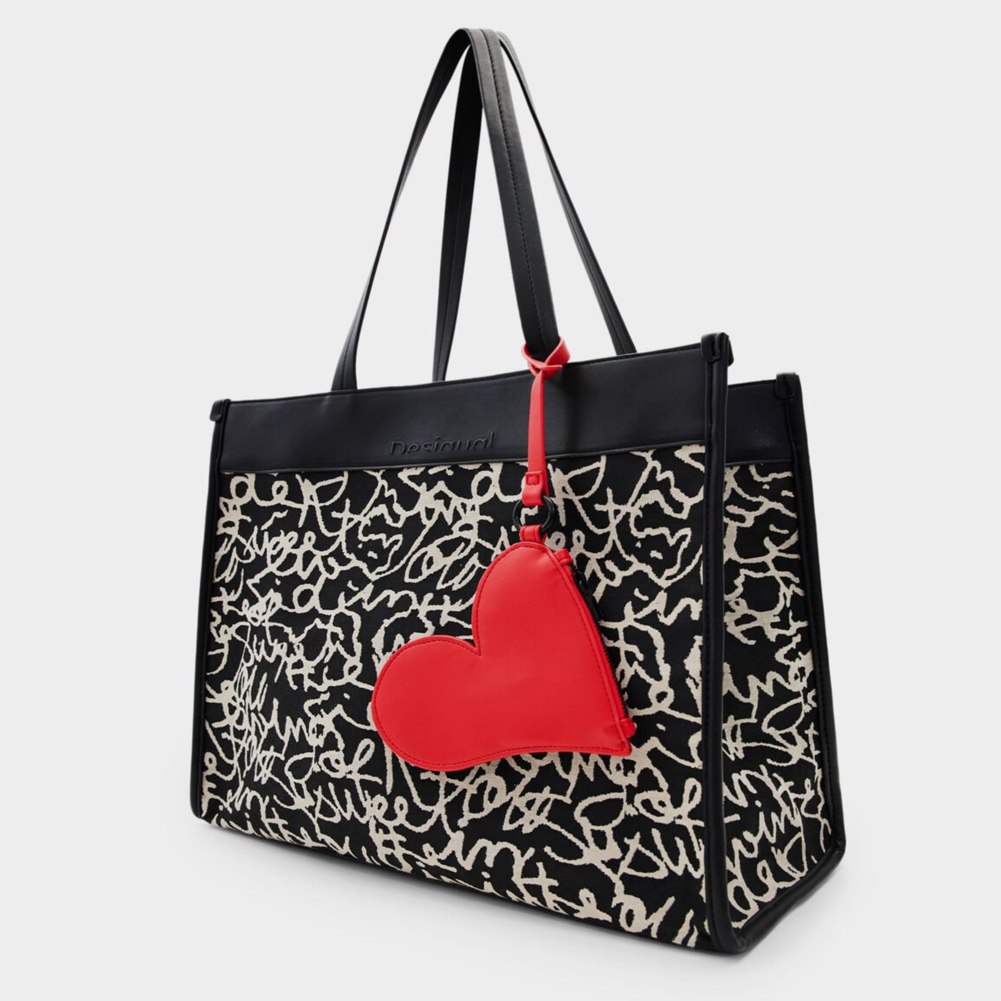 Дамска чанта с червено сърце Women’s midsize canvas tote bag Desigual
23WAXA48 2000U Black