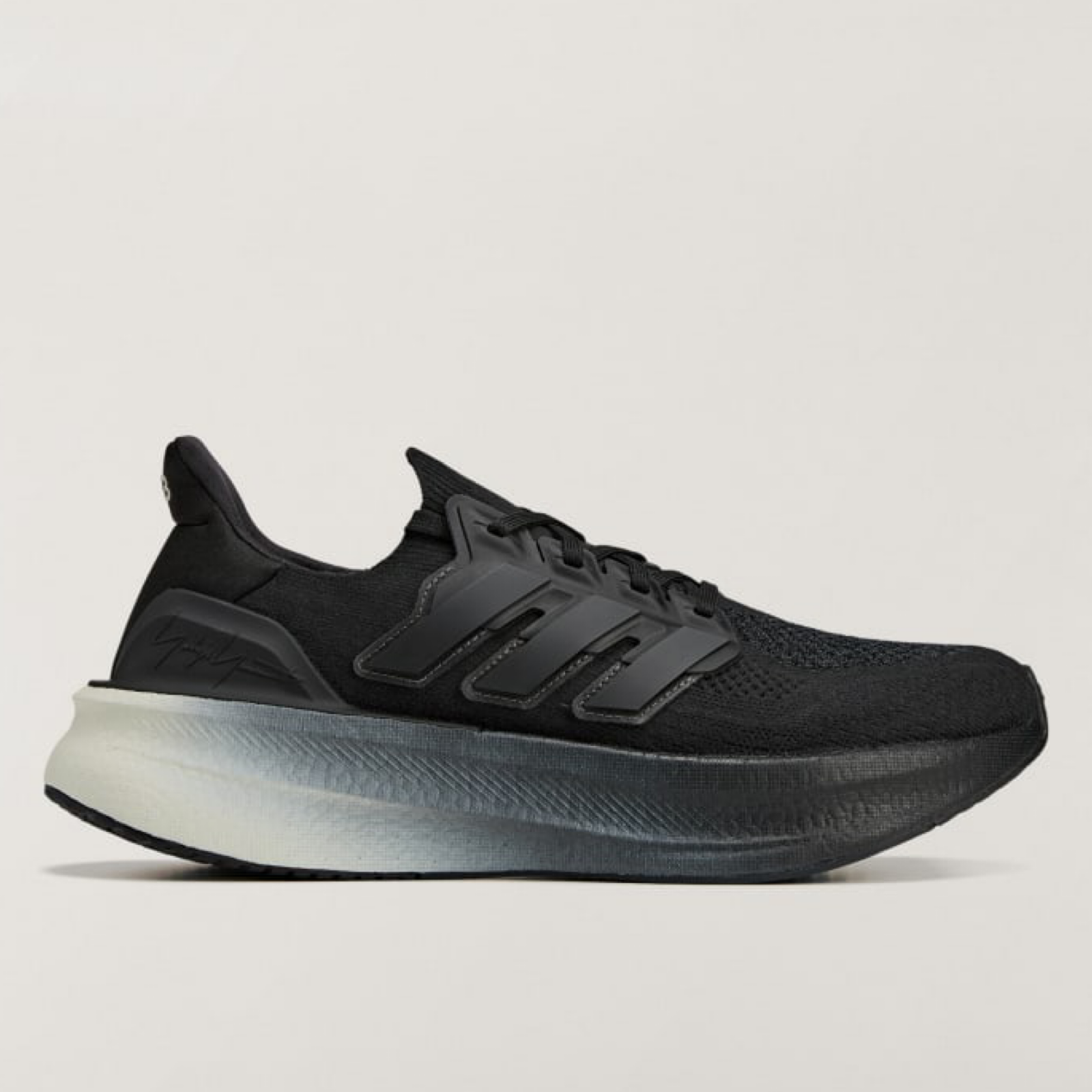 Y-3 Ultraboost 5 Men Sneakers Lateral View