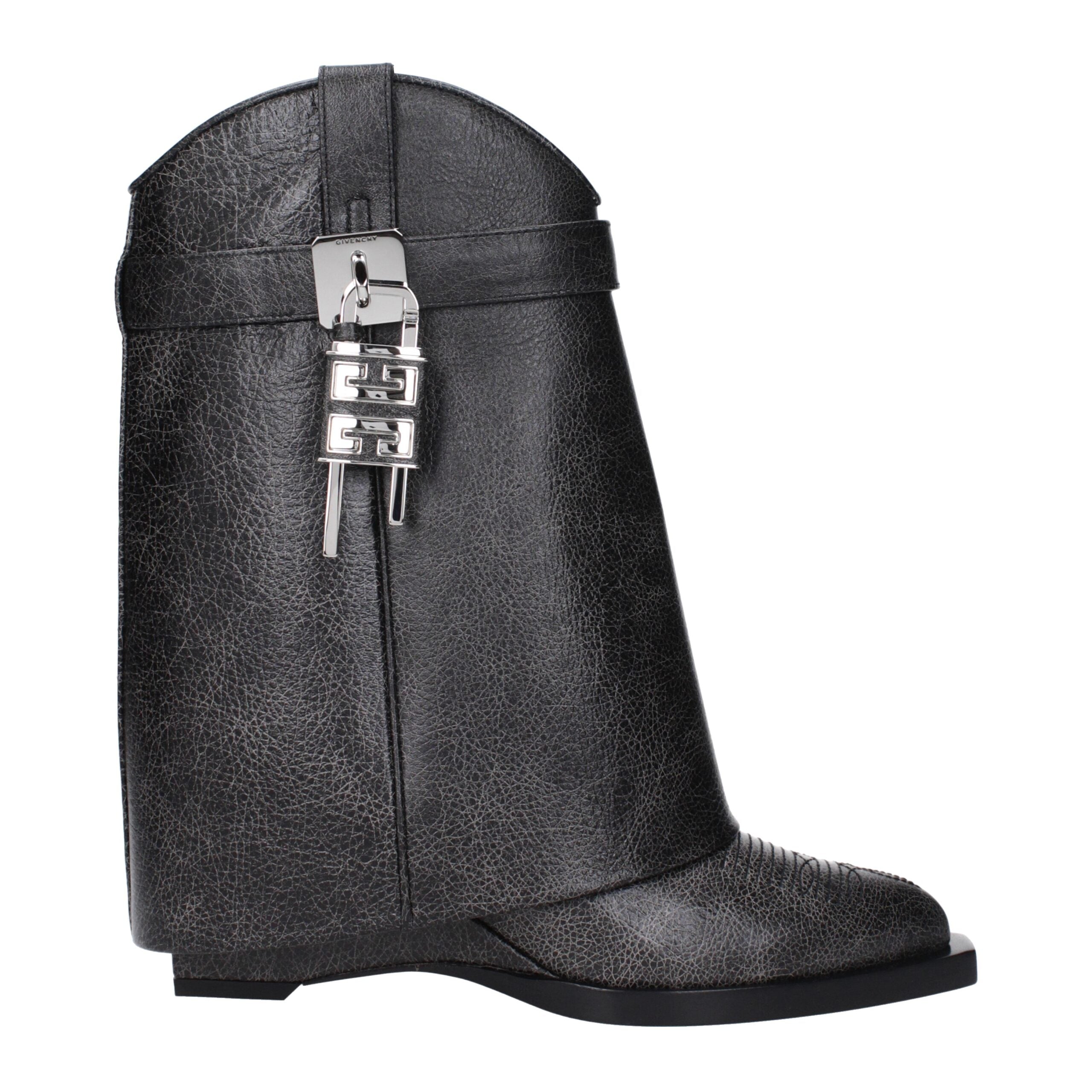 Дамски каубойски ботуши Women’s shark lock cowboy ankle boots Givenchy
BE6048E1WZ001 Black lateral view