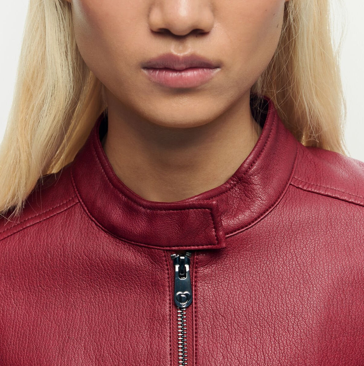 Дамско яке Desigual women’s jacket 26SWEW093192 Close-up 