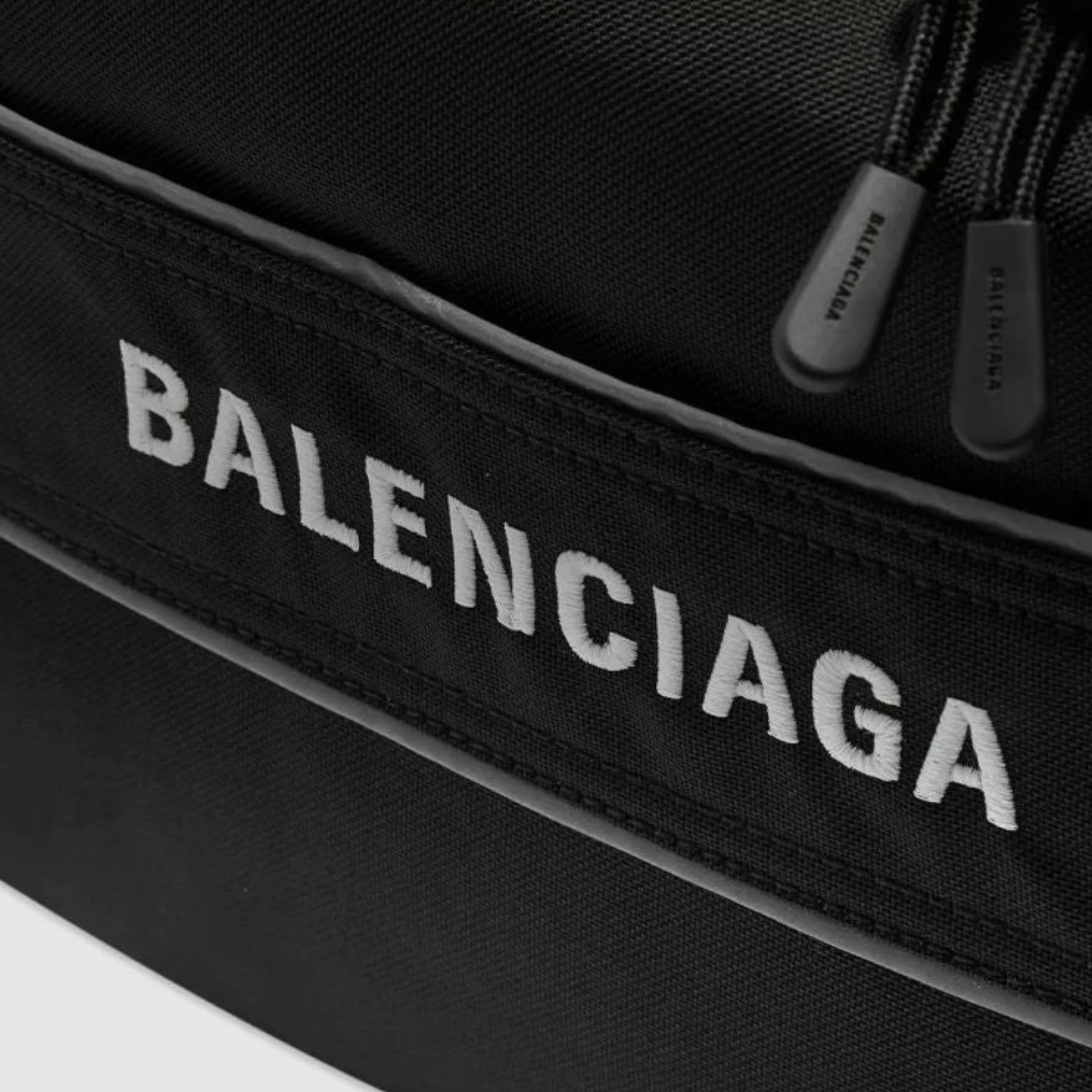 Мъжка пътна чанта / сак Balenciaga 638128 2HFNX 1090 в черно