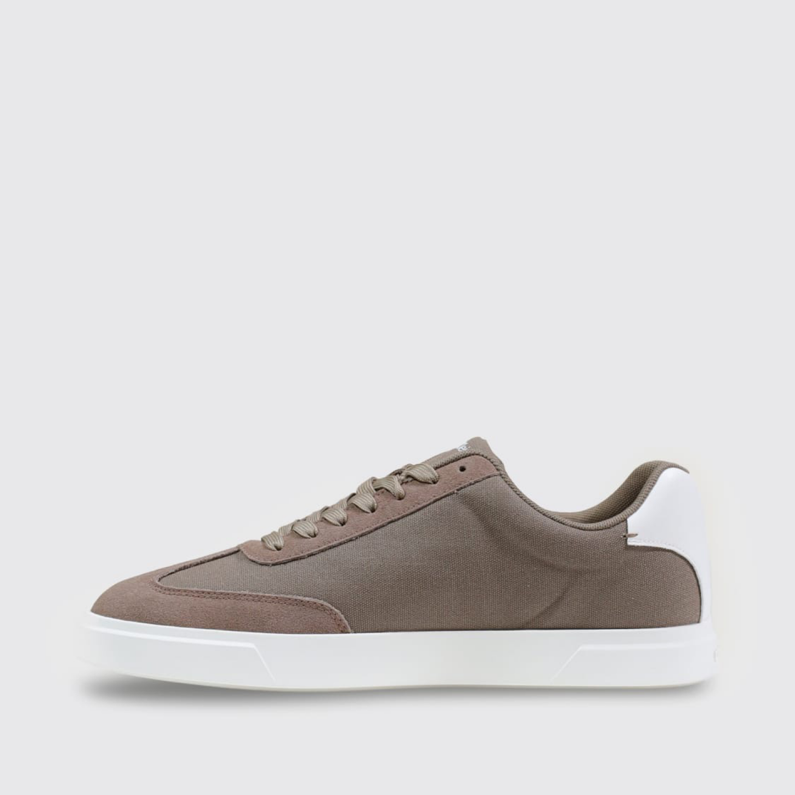 Мъжки кецове Calvin Klein Men Sneakers HM0HM02236 0I6 Medial View
