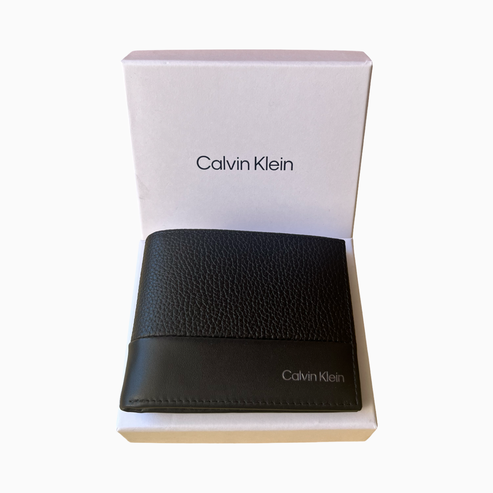 Мъжки портфейл без монетник Men’s wallet Calvin Klein K50K509182 BAX front view