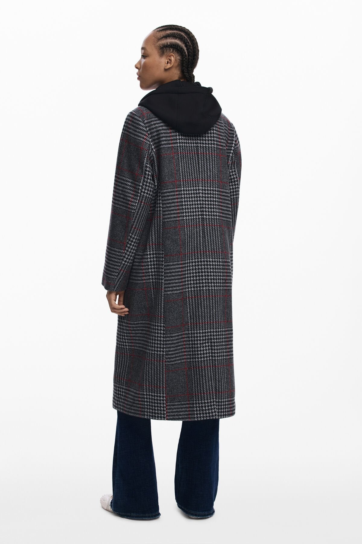 Дамско палто Women’s wool coat Desigual
25WWEW132007 back view