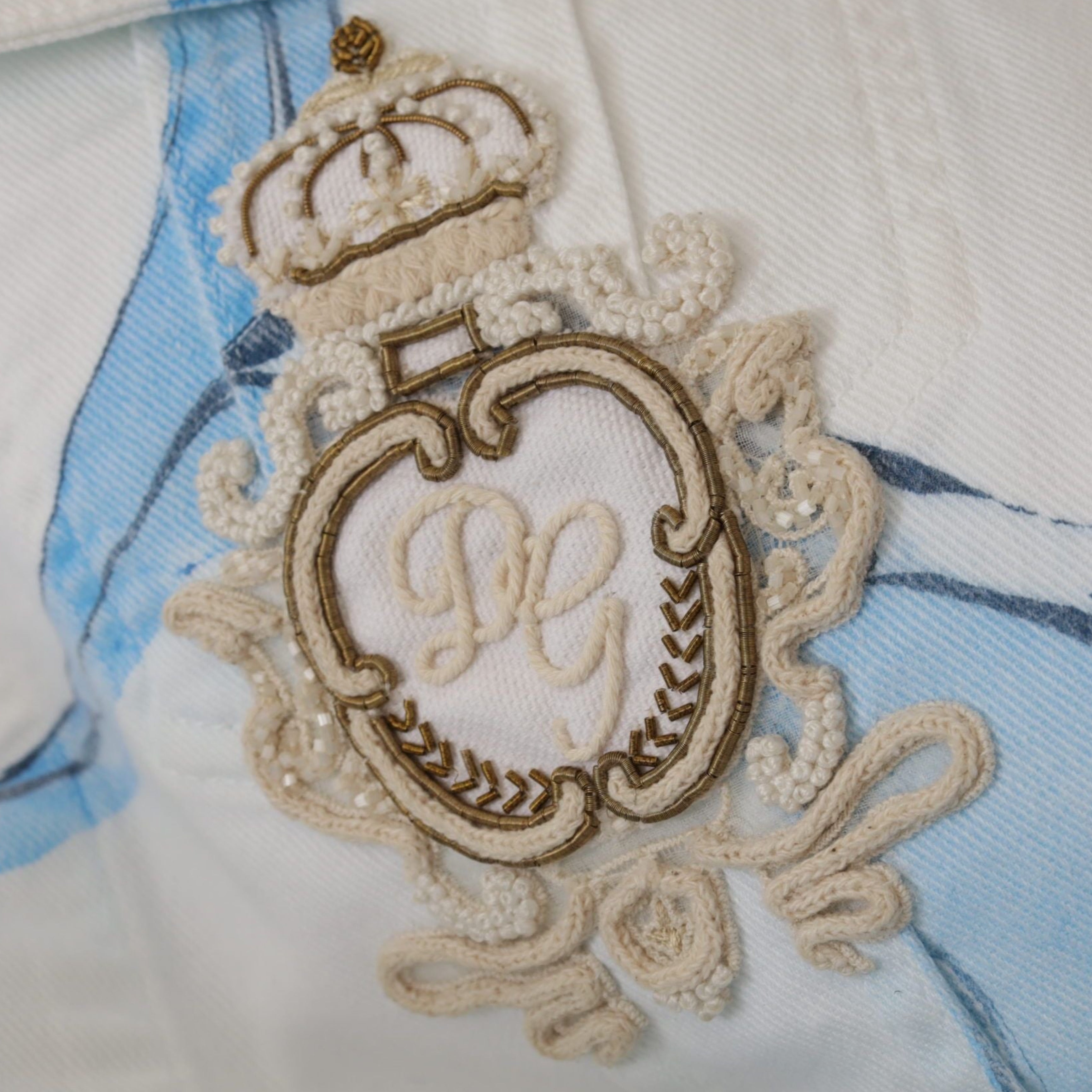 Мъжко луксозно бяло дънково яке Dolce & Gabbana Luxury White Denim Jacket with Embroidery