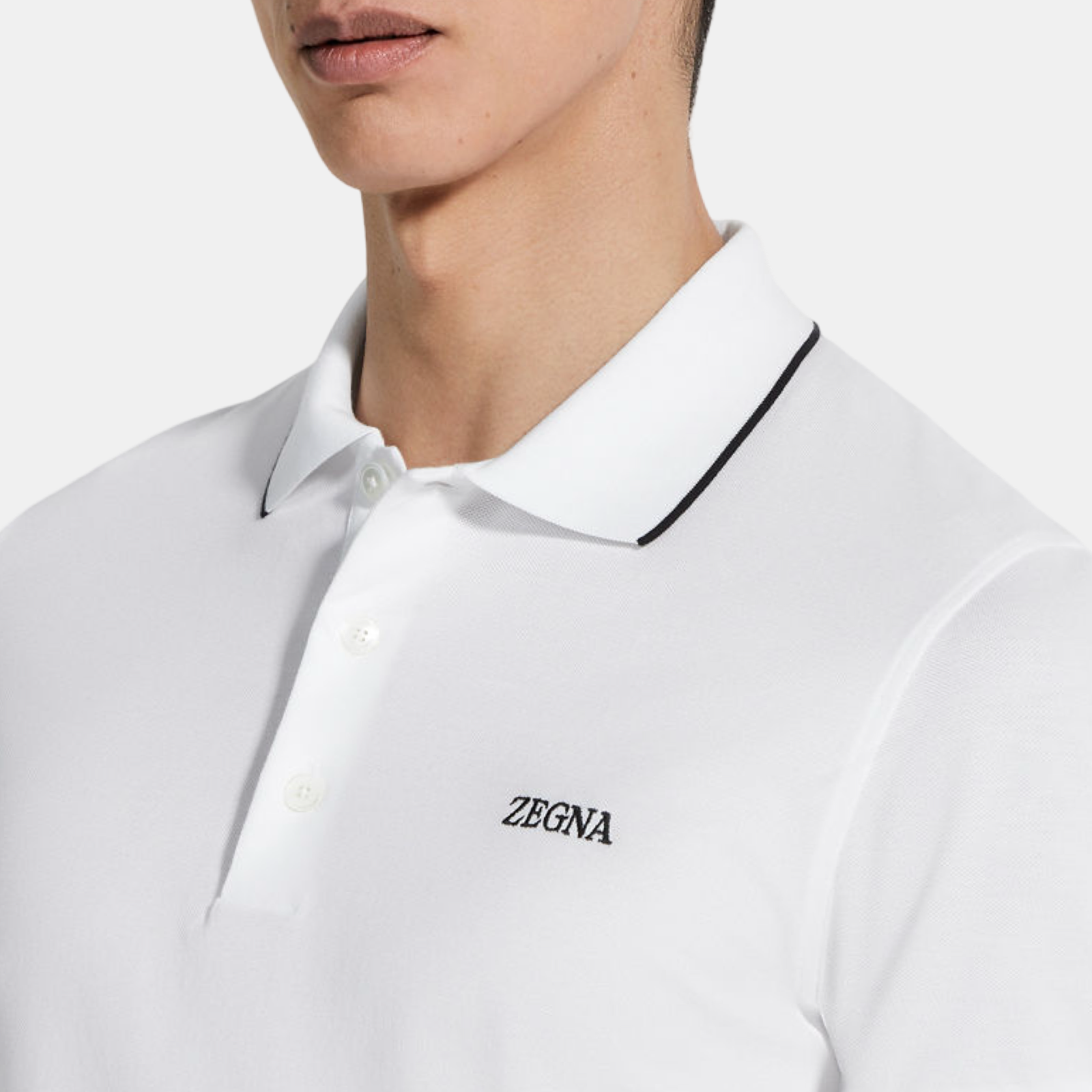 Мъжка бяла поло тениска Zegna Men Polo E7358A5 B746 N00 Close-Up