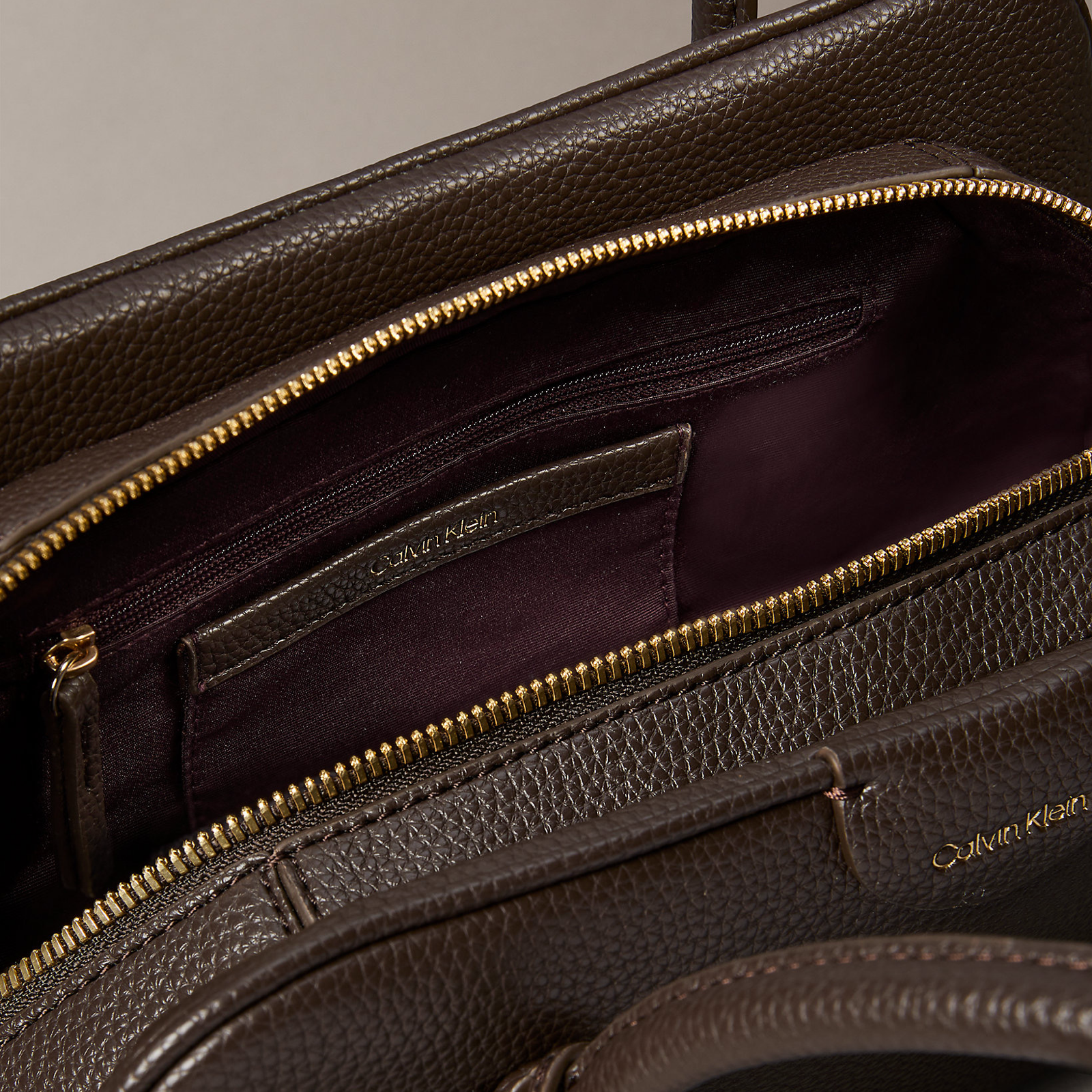 Дамска чанта Calvin Klein Women Handbag LV04F3743G BAL Inside View