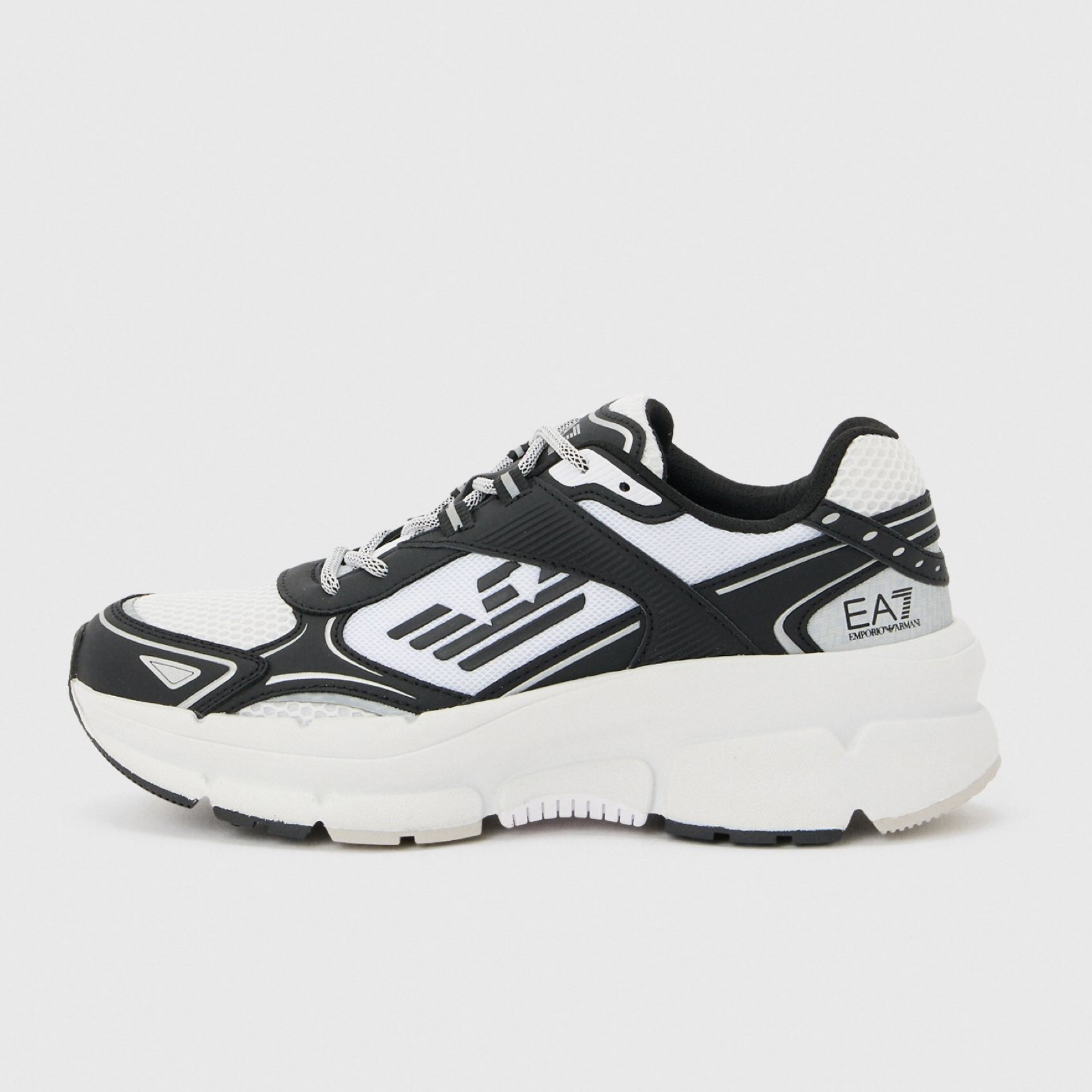 Мъжки маратонки EA7 Emporio Armani Men Sneakers 7X000663 AF23619 MC001 Medial View