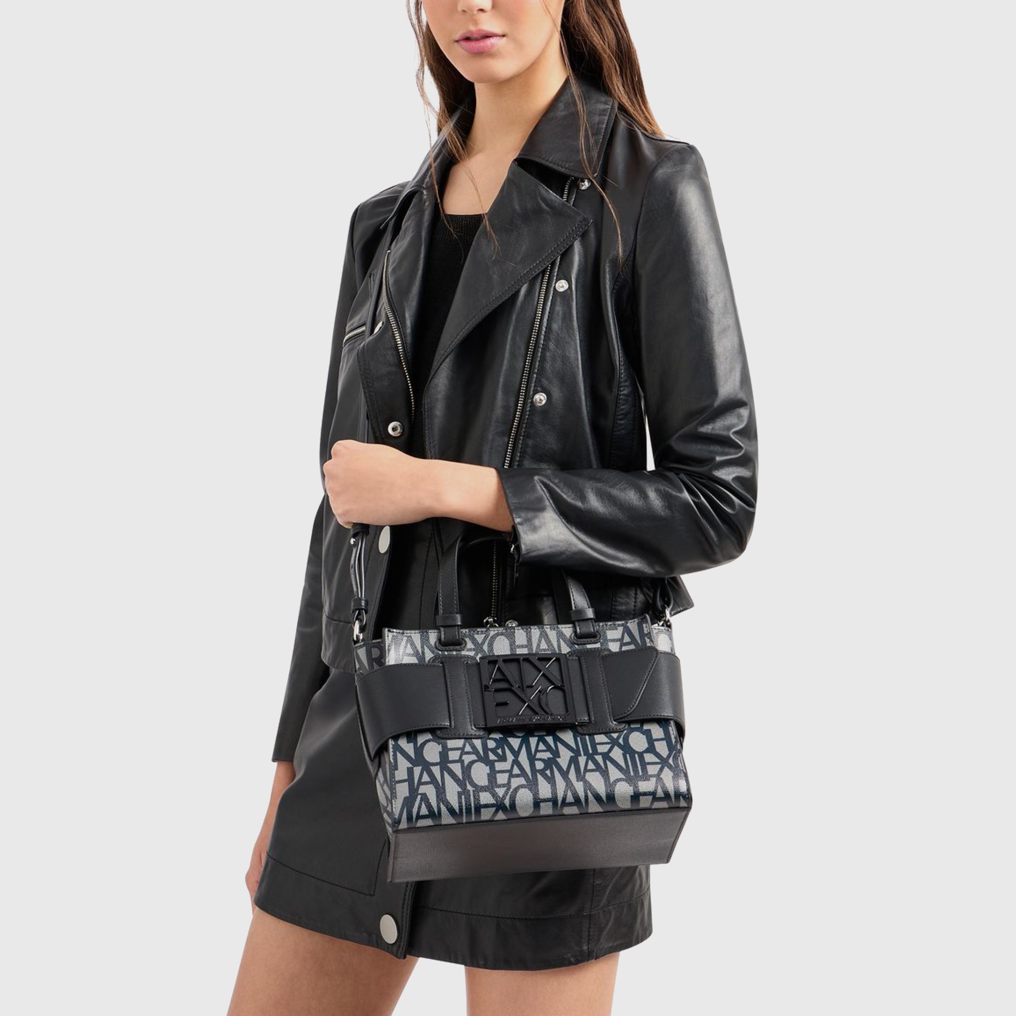 Дамска чанта Armani Exchange 942690 3F742 в черно