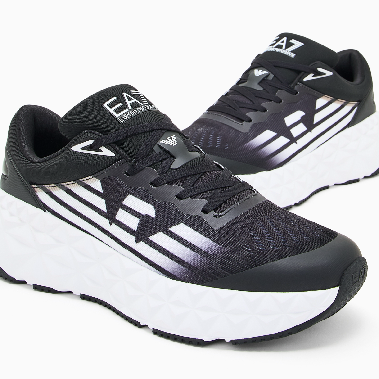 Мъжки маратонки EA7 Emporio Armani Ultimate C2 Kombat Men Sneakers X8X239 XK432 MC001 Close-Up