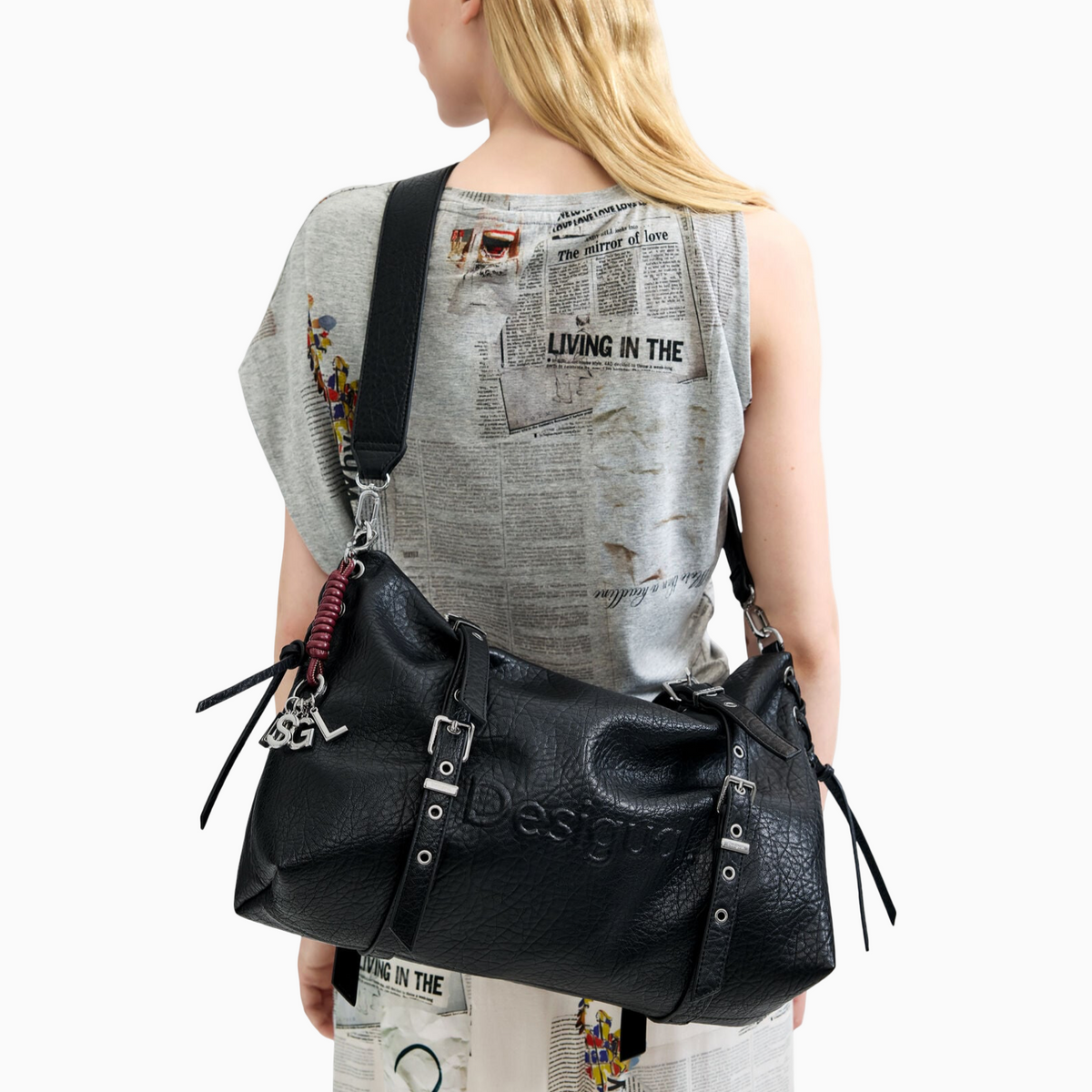 Дамска чанта Desigual Women Shopping Bag 26WAXP06 2000 Model View