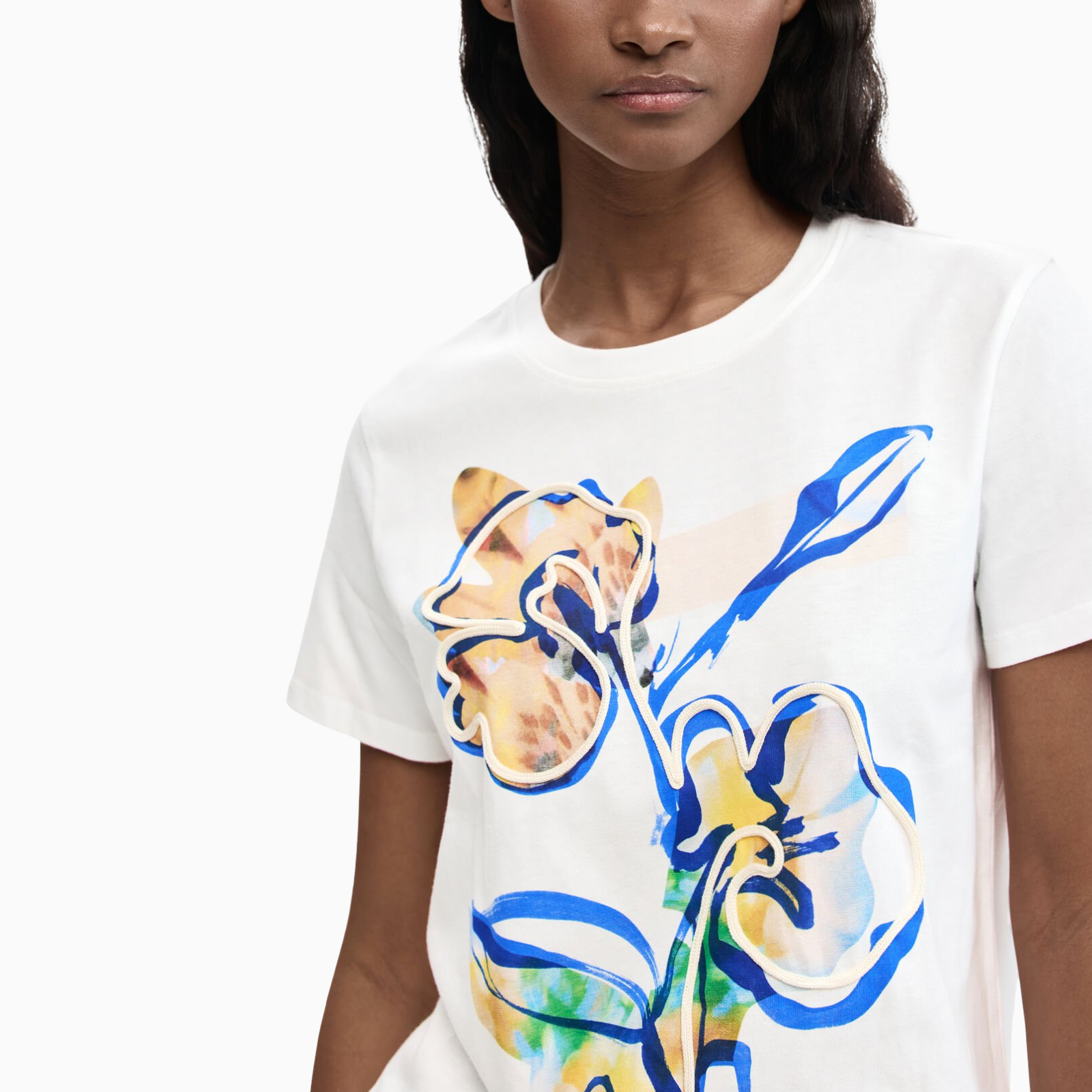 Дамска тениска Desigual Women T-shirt 26SWTK38 1000 Close-Up