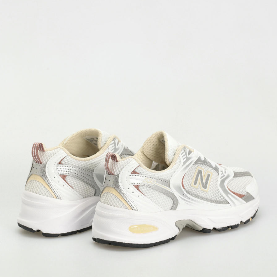 Дамски маратонки New Balance 530 https://supersklep.cz/i344693-boty-new-balance-530-white-silver-beige