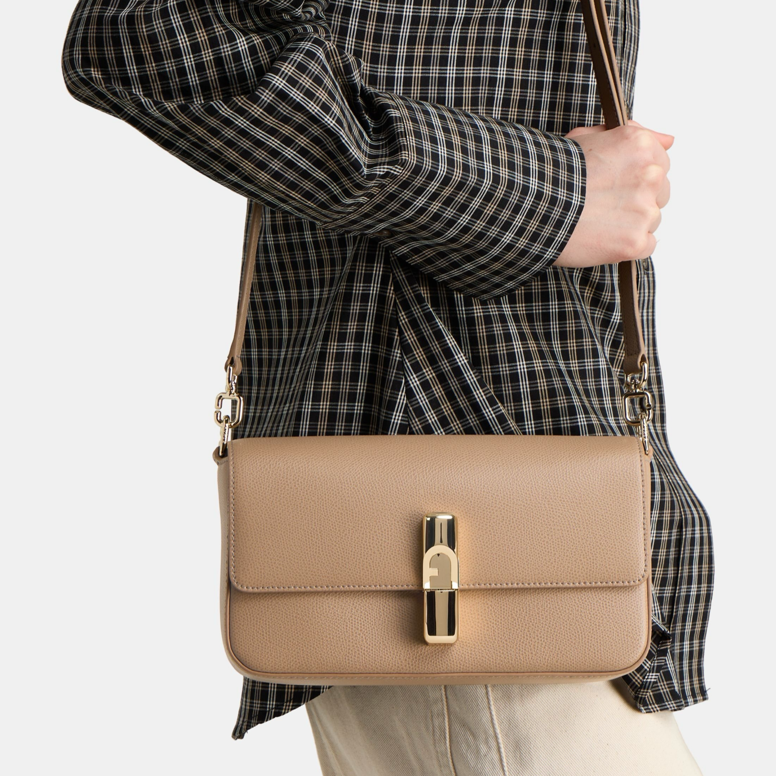 Дамска чанта Furla Iride S Crossbody Bag WB01826 ARE000 1257S Model View