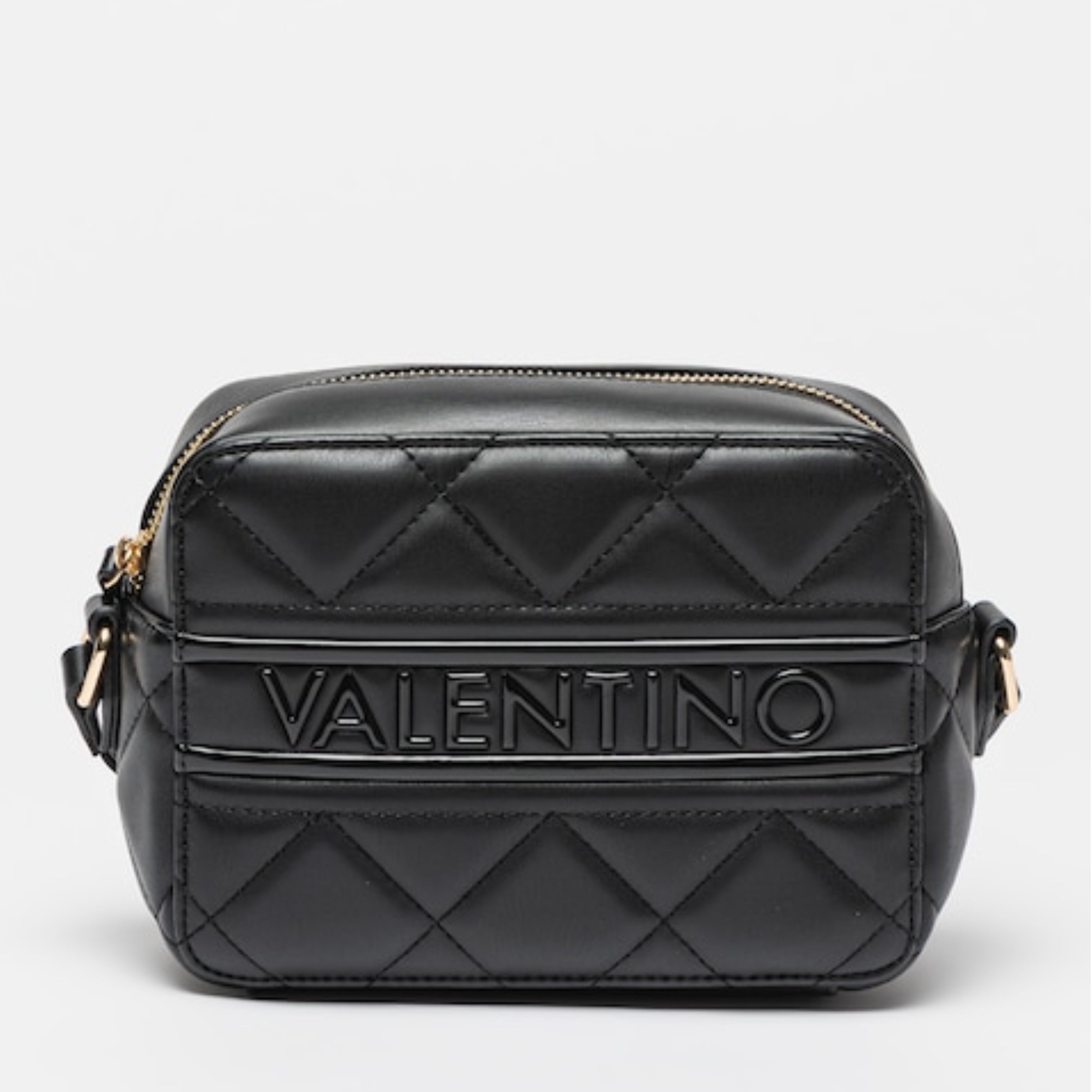 Дамска кросбоди чанта в черно Women’s shoulder bag Valentino Ada VBS51O09 Black