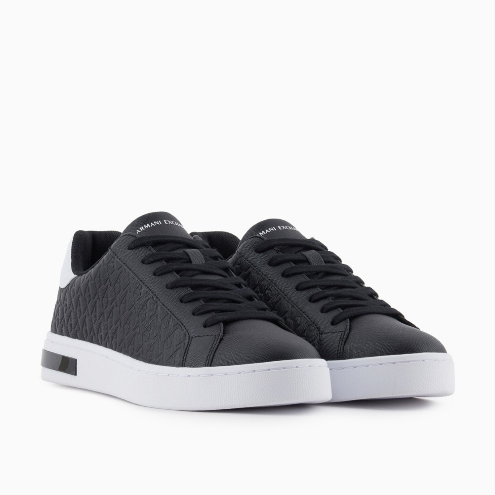 Мъжки черни кецове Armani Exchange 
XM000140 AF11916 Lateral View