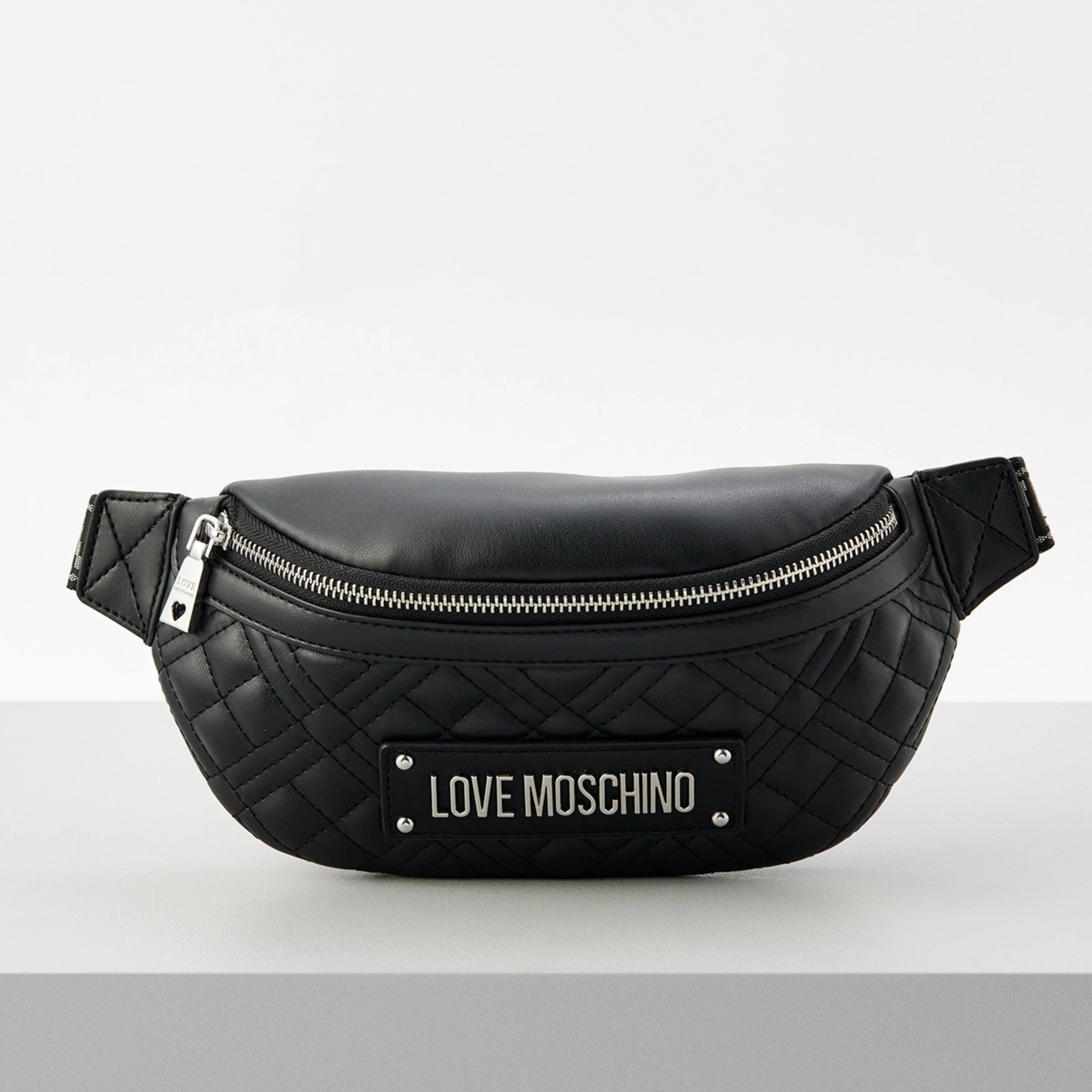 Дамска чанта банан Women’s waist bag Love Moschino JC4003PP1MLA000B Nero+Galv.Nikel front view