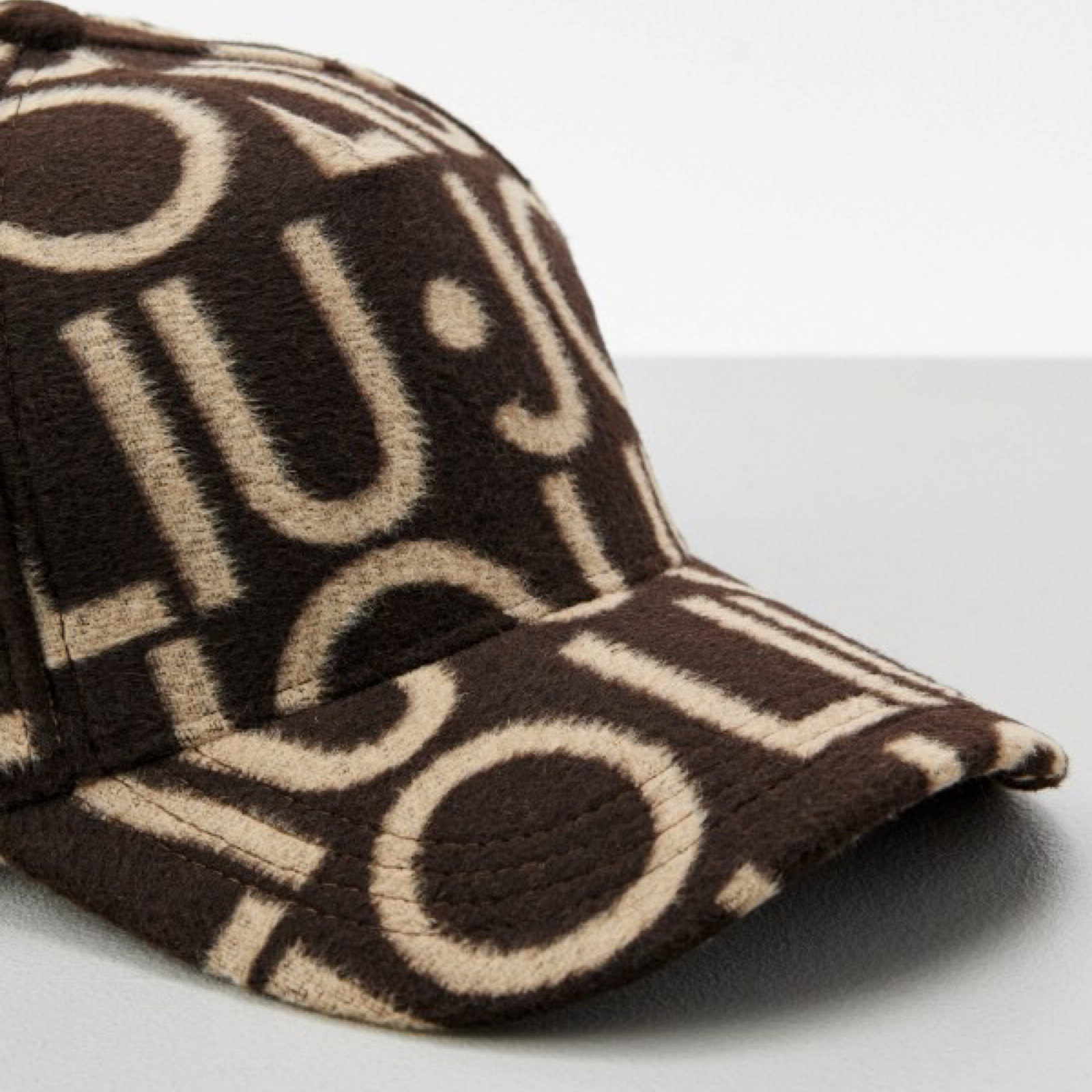 Дамска шапка Liu Jo Women Cap 2F6048 T2742 00533 Close-Up