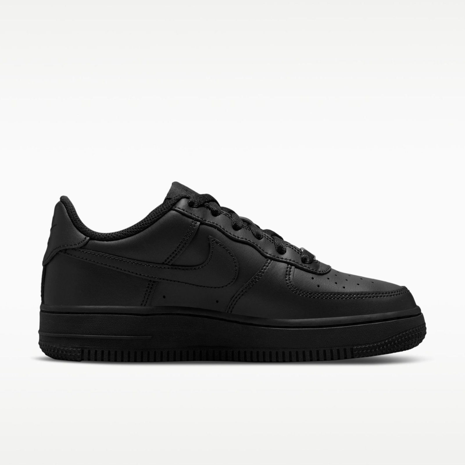 Дамски кецове Nike Air Force Le Women Sneakers DH2920-001 Lateral View