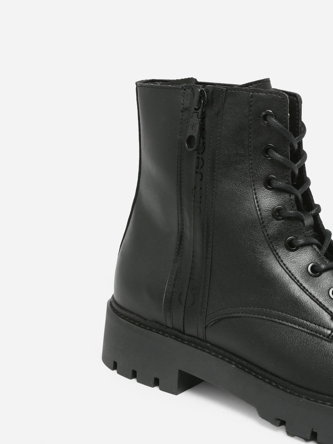 Мъжки боти Men’s ankle boots Calvin Klein
YM0YM00843 Black cropped view