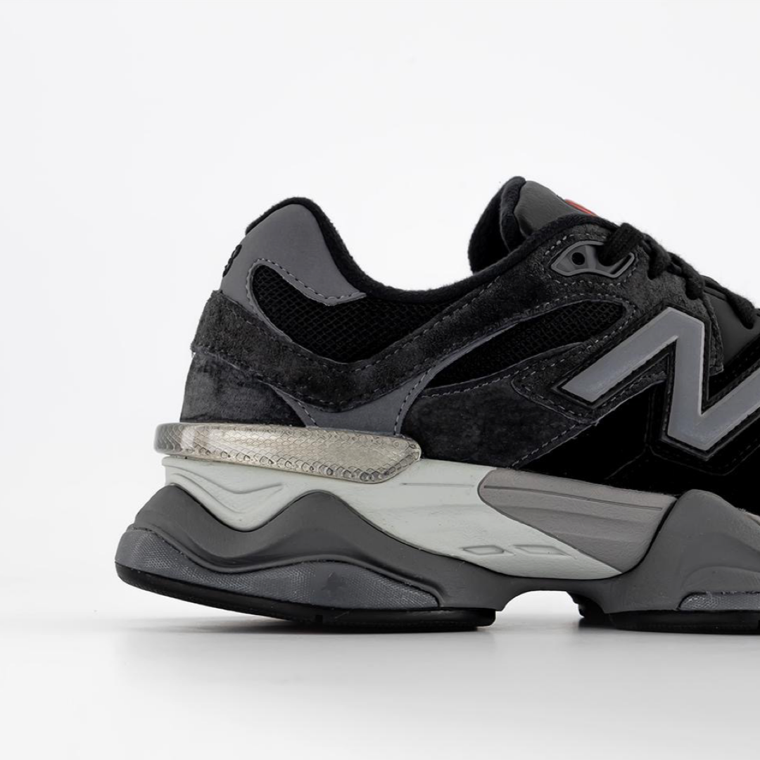 Маратонки New Balance 9060 U9060BLK