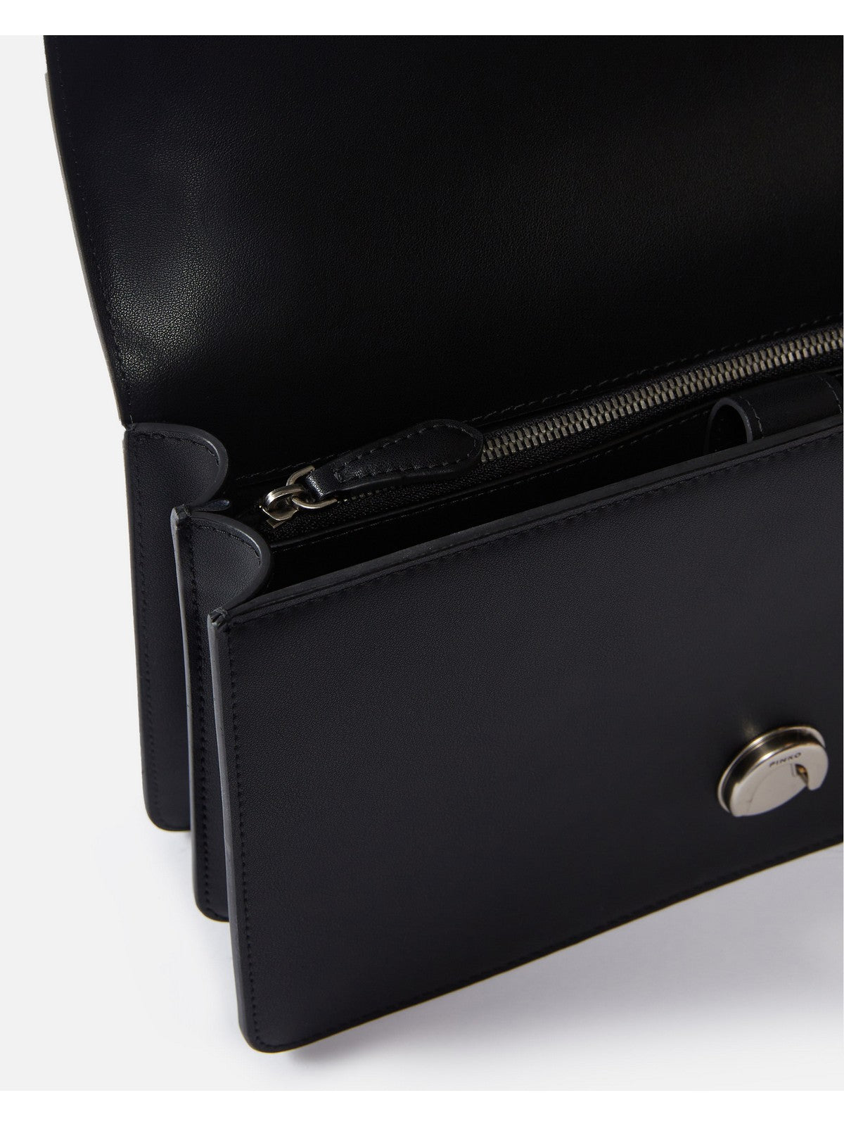 Дамска чанта Women’s shoulder bag PINKO Love 100941A0F1Z99O close-up view