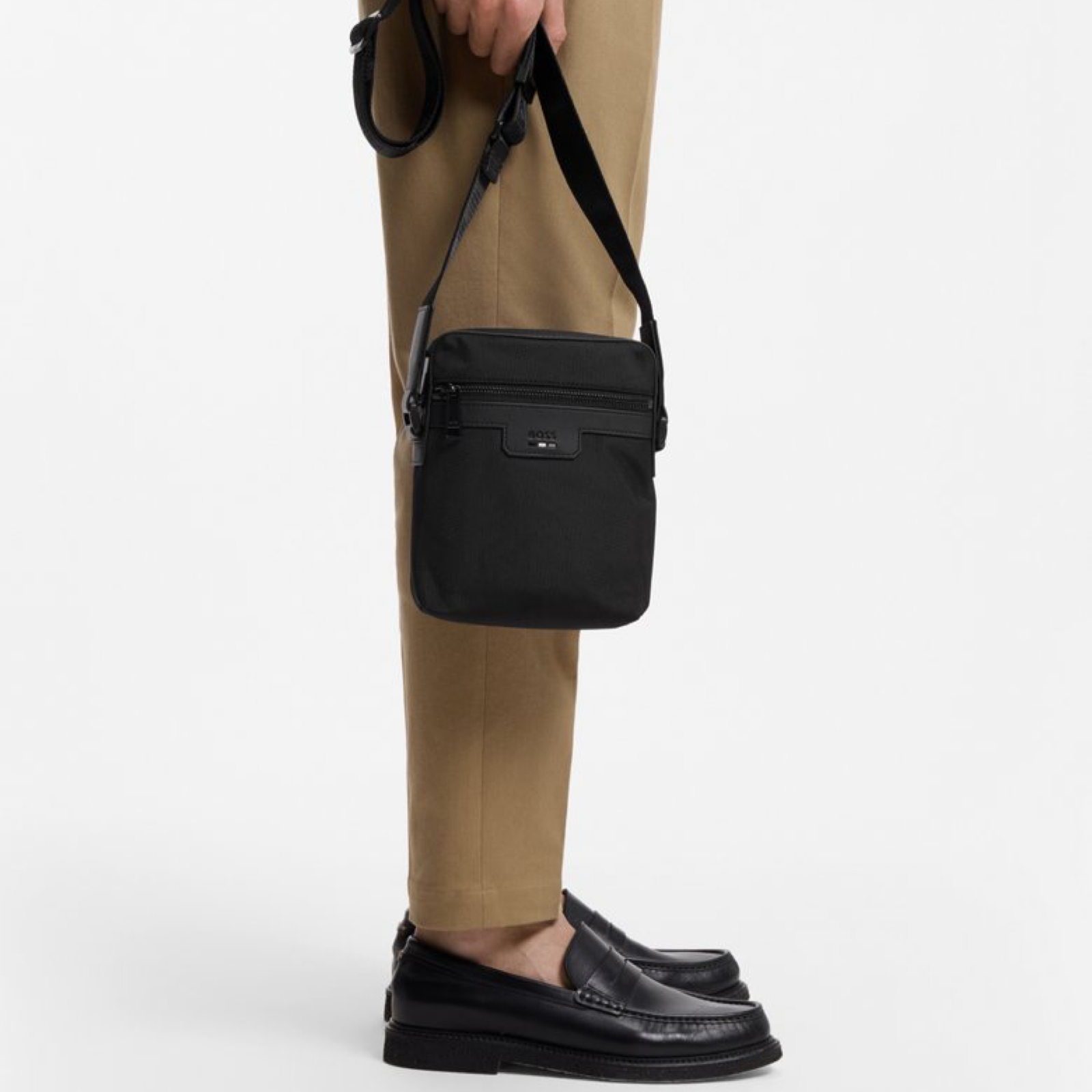 Мъжка чанта Boss Men Crossbody Bag 50536169 Model View