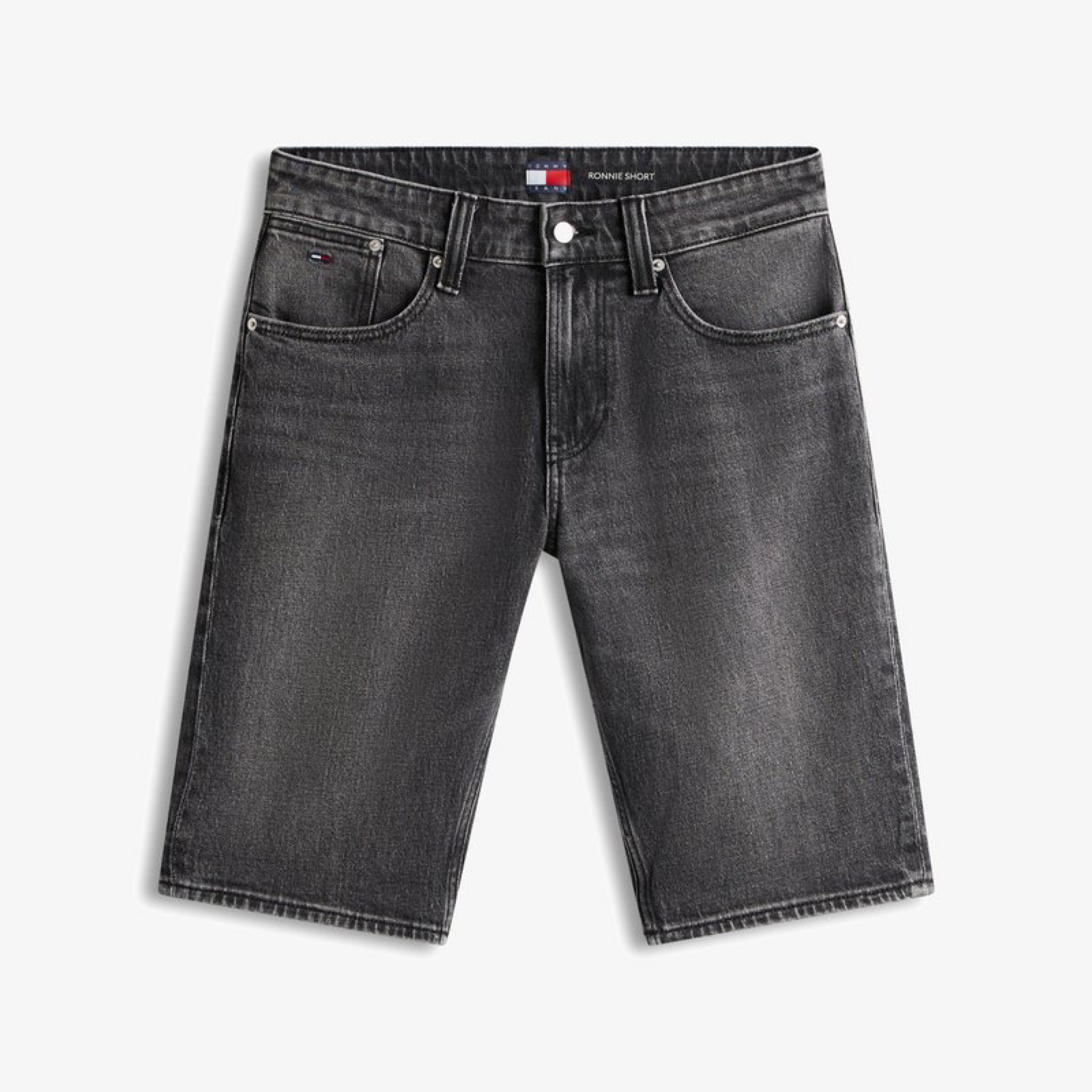 Мъжки къси панталони Tommy Hilfiger Jeans DM0DM22976 1BZ Men Shorts Front View