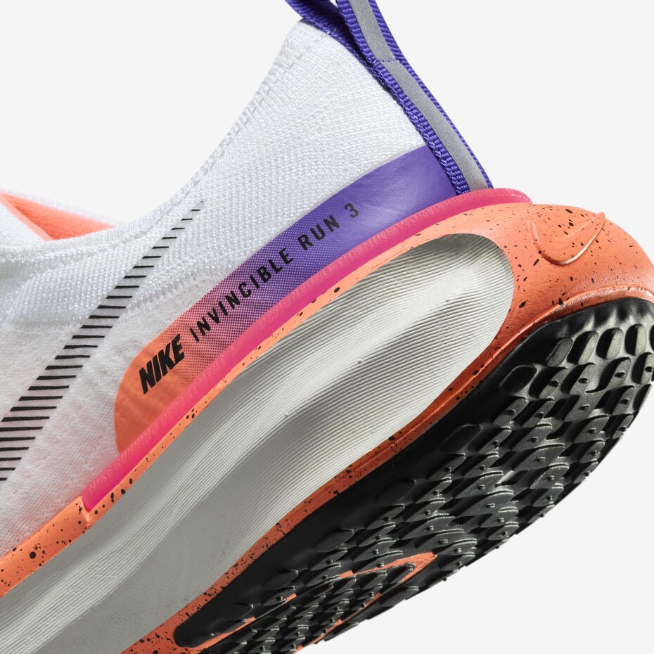 Дамски маратоки Nike ZoomX Invincible Run 3 Women Sneakers HF5025-100 Close-Up