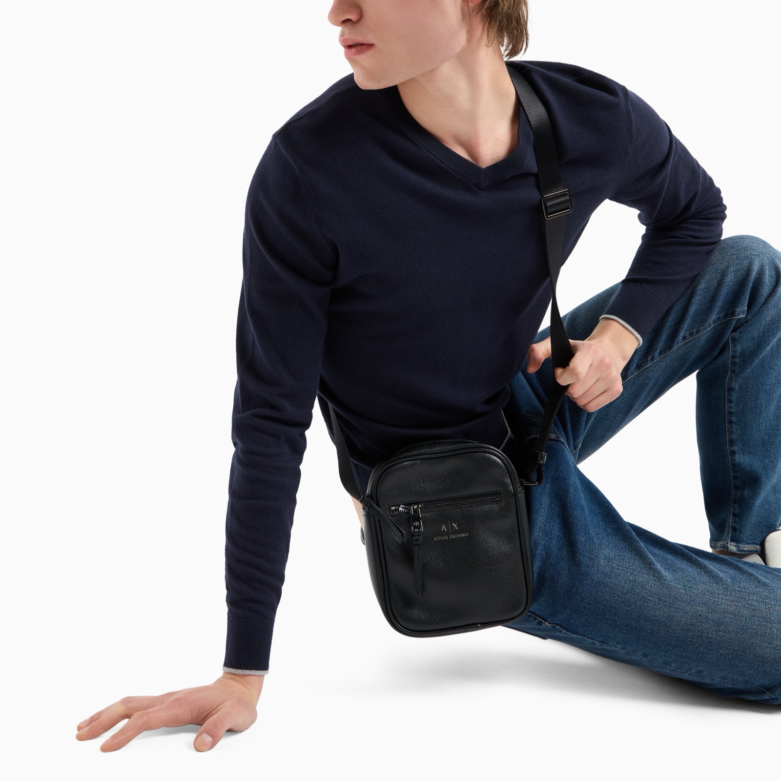 Мъжка чанта Men’s crossbody bag Armani Exchange 952388 CC830 00020 Model View