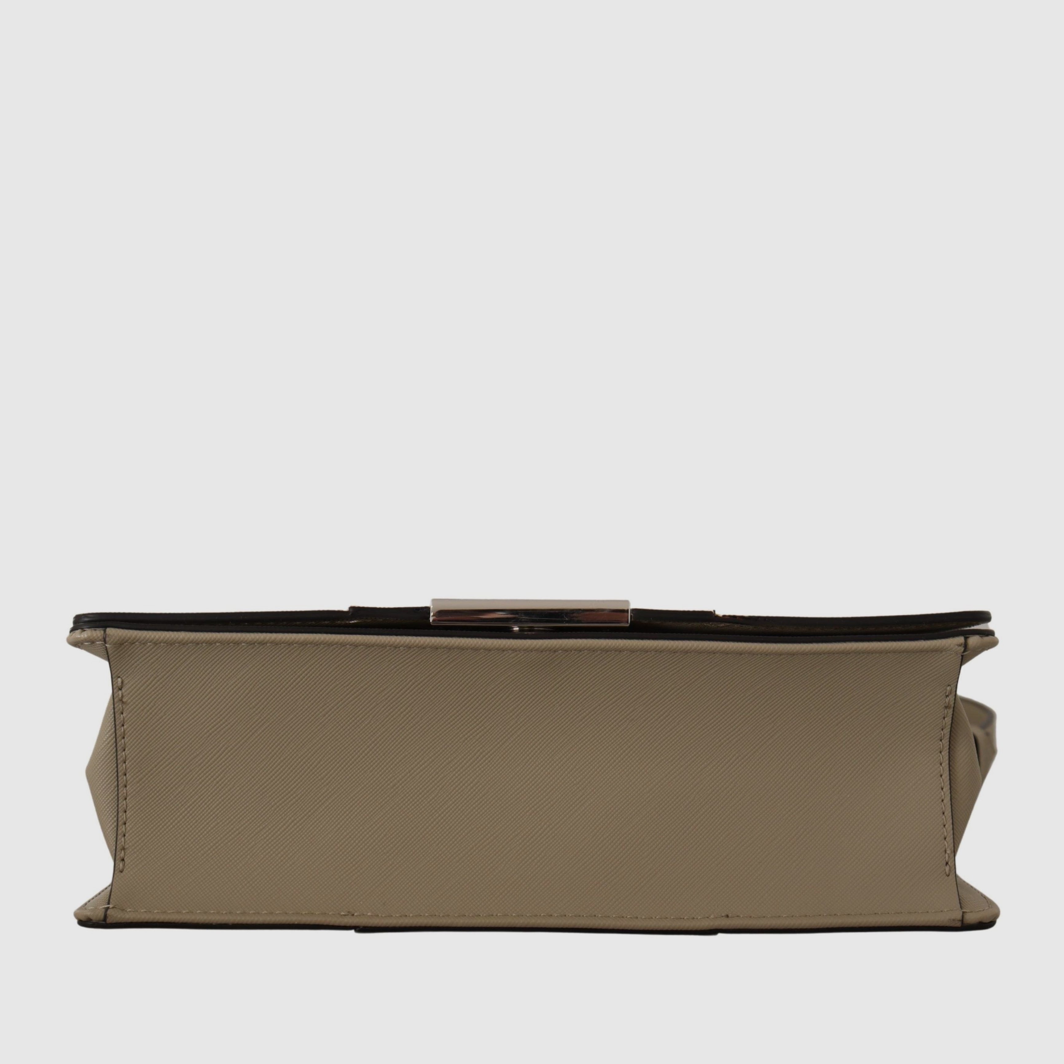 Дамска чанта Women’s shoulder bag Karl Lagerfeld with EAN: 8720092570350 bottom view