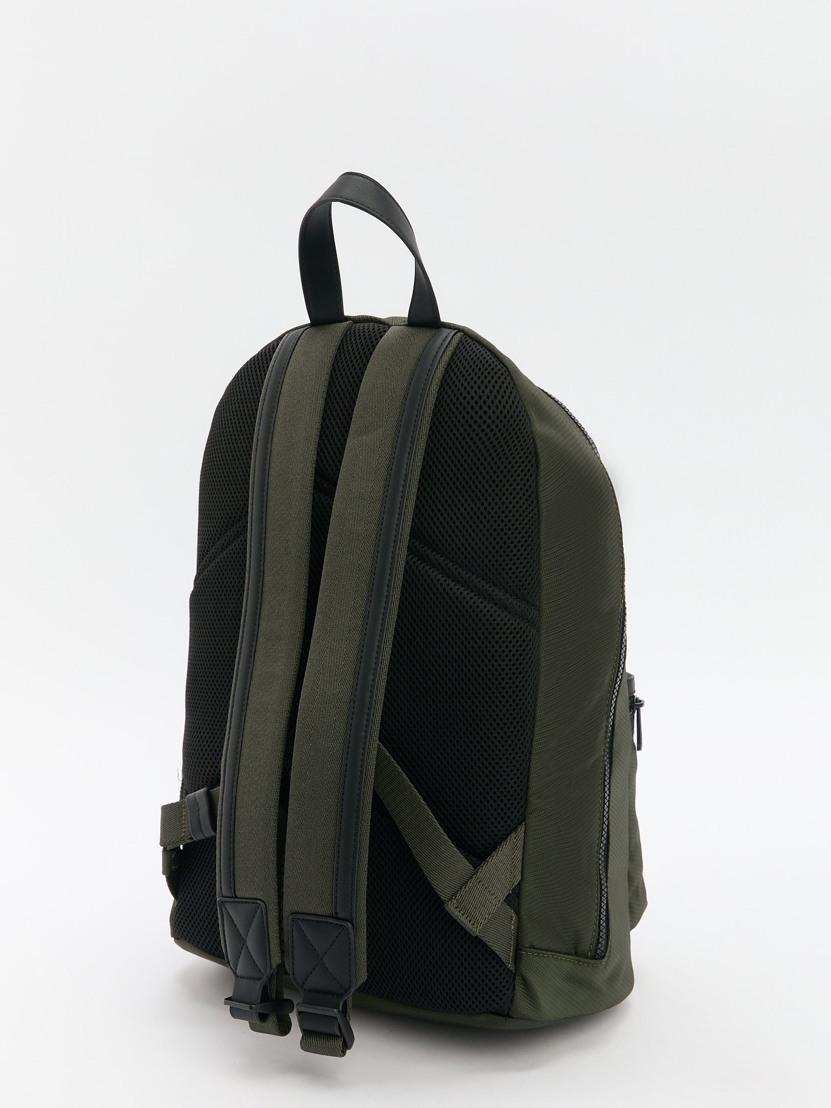 Мъжка раница Men’s rucksack Calvin Klein
K50K511615 Military green back view