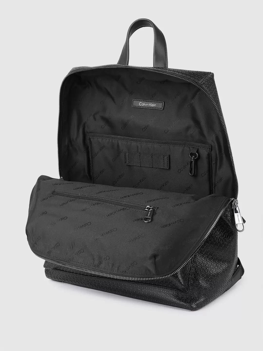 Мъжка раница Men’s rucksack Calvin Klein
K50K510802 Black inside view