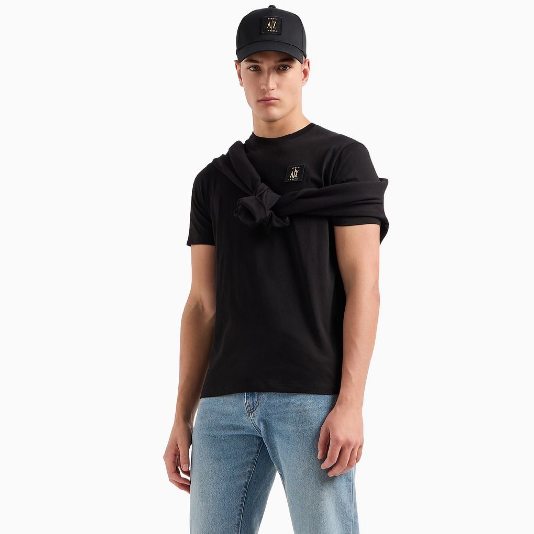 Мъжка черна тениска със златно лого Armani Exchange 8NZTPR ZJH4Z 1200