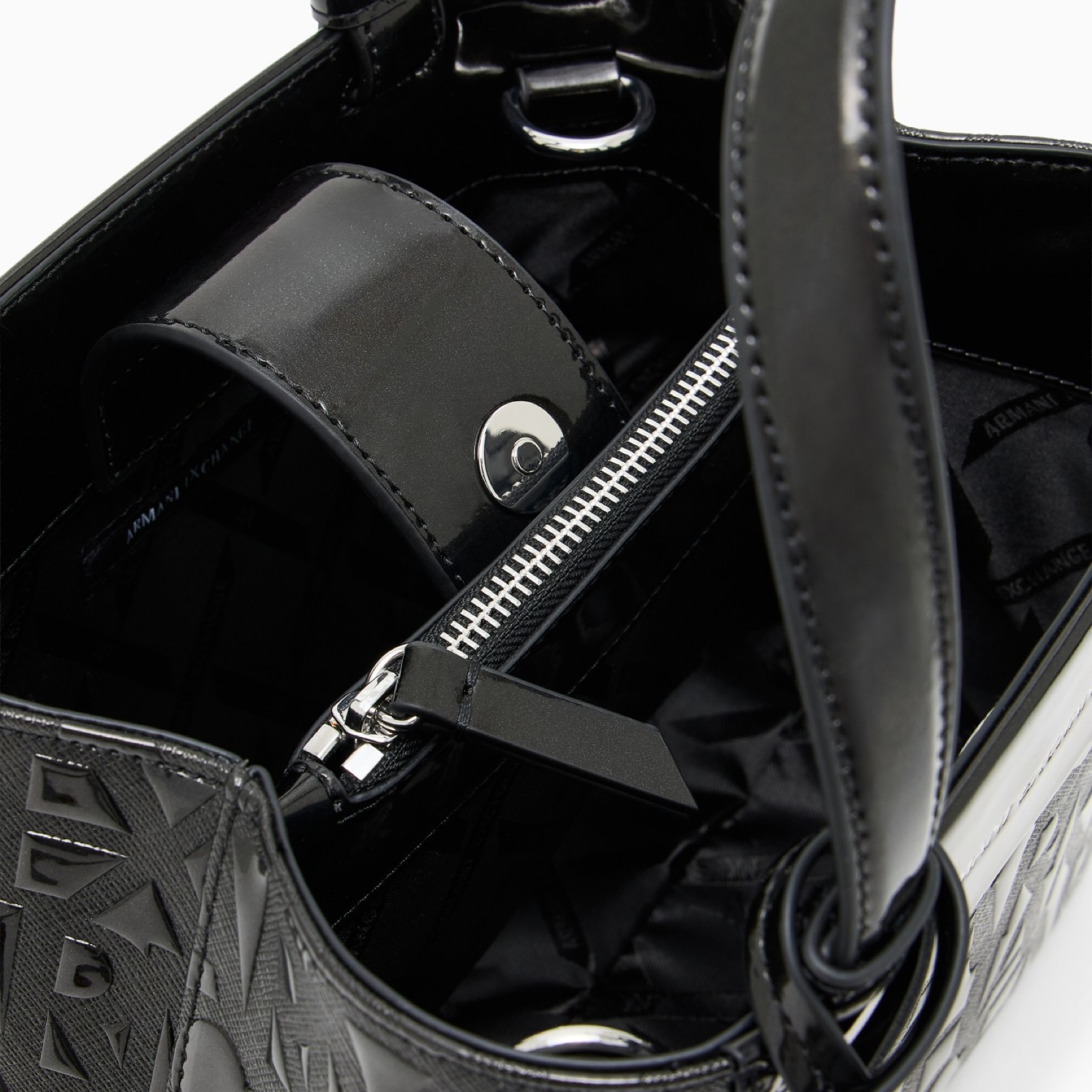 Дамска чанта Armani Exchange Women Handbag XW001576 AF17290 Inside View