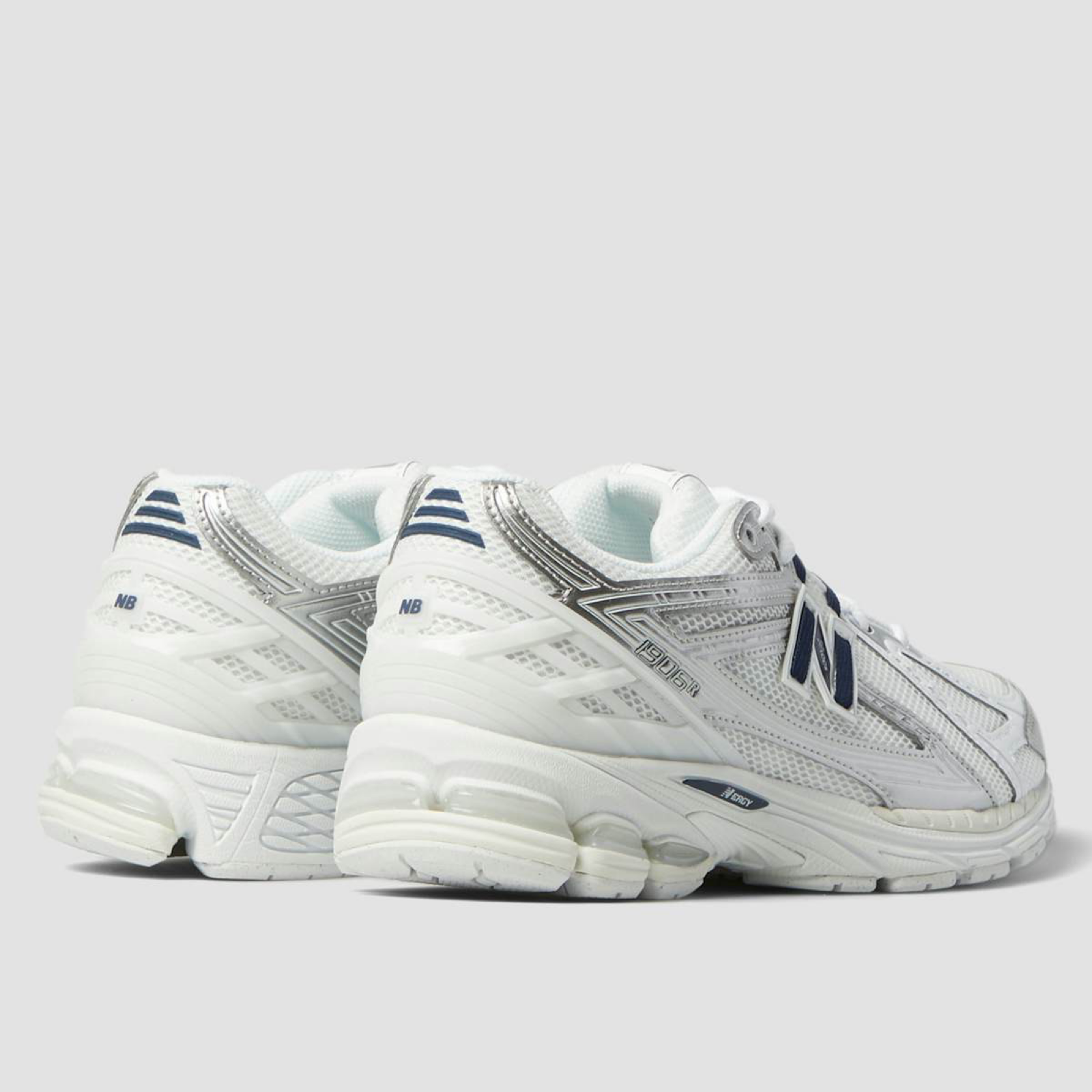 Дамски маратонки New Balance Women Sneakers GC1906CU Heel View