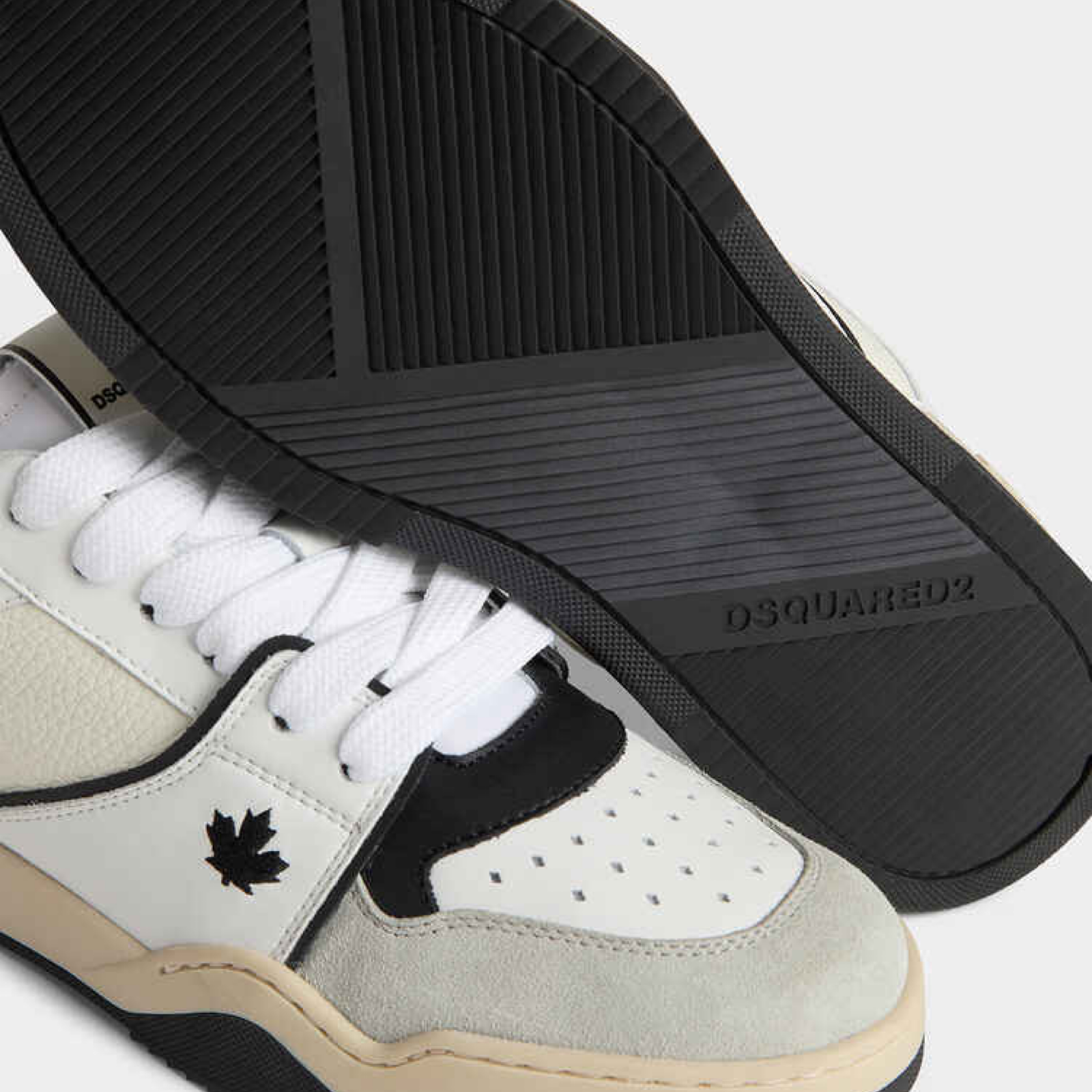 Dsquared2 Spiker Men Sneakers V_30782 Close-Up