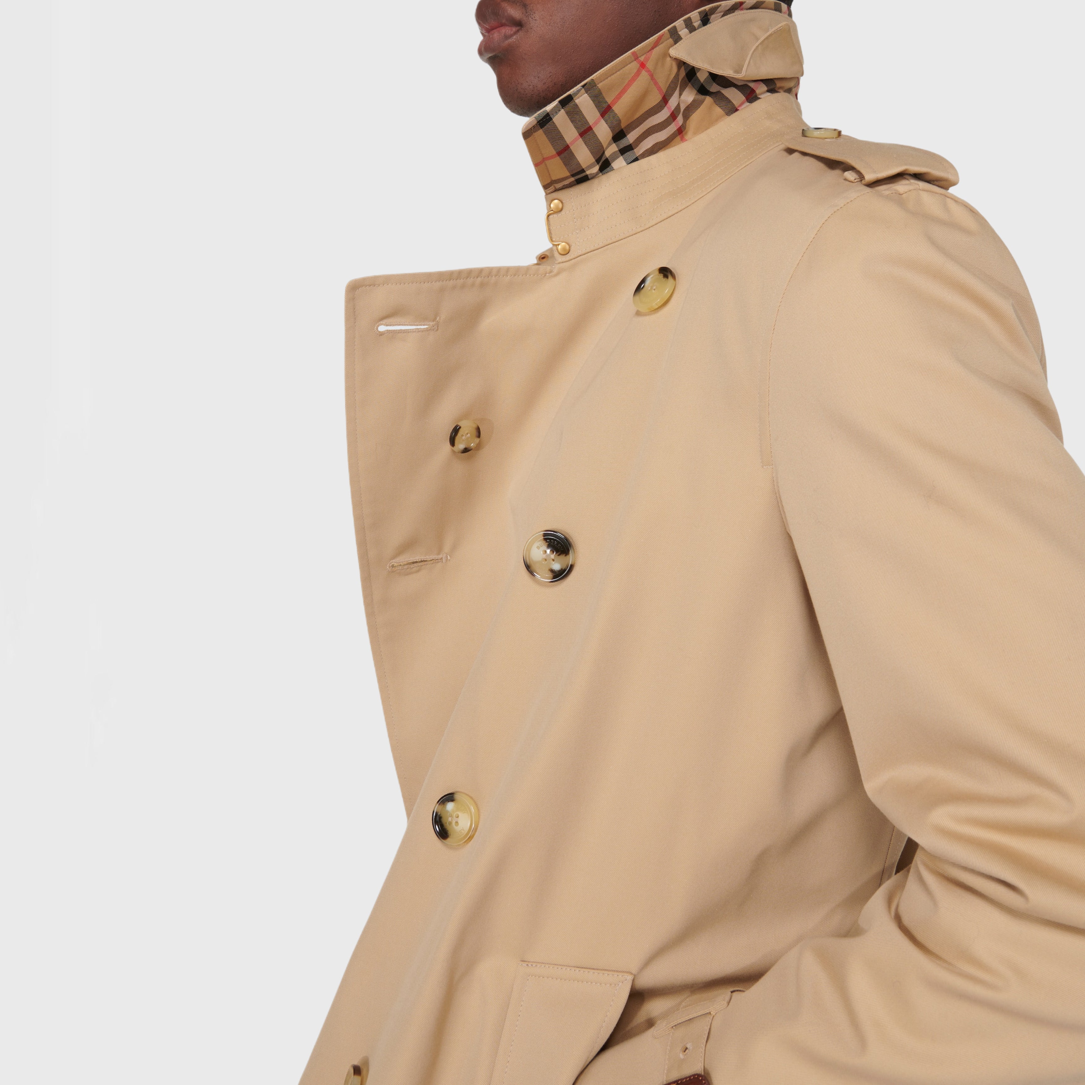 Мъжки луксозен тренчкот от 100 % памук в бежово Men’s cotton gabardine Kensington trench coat Burberry
