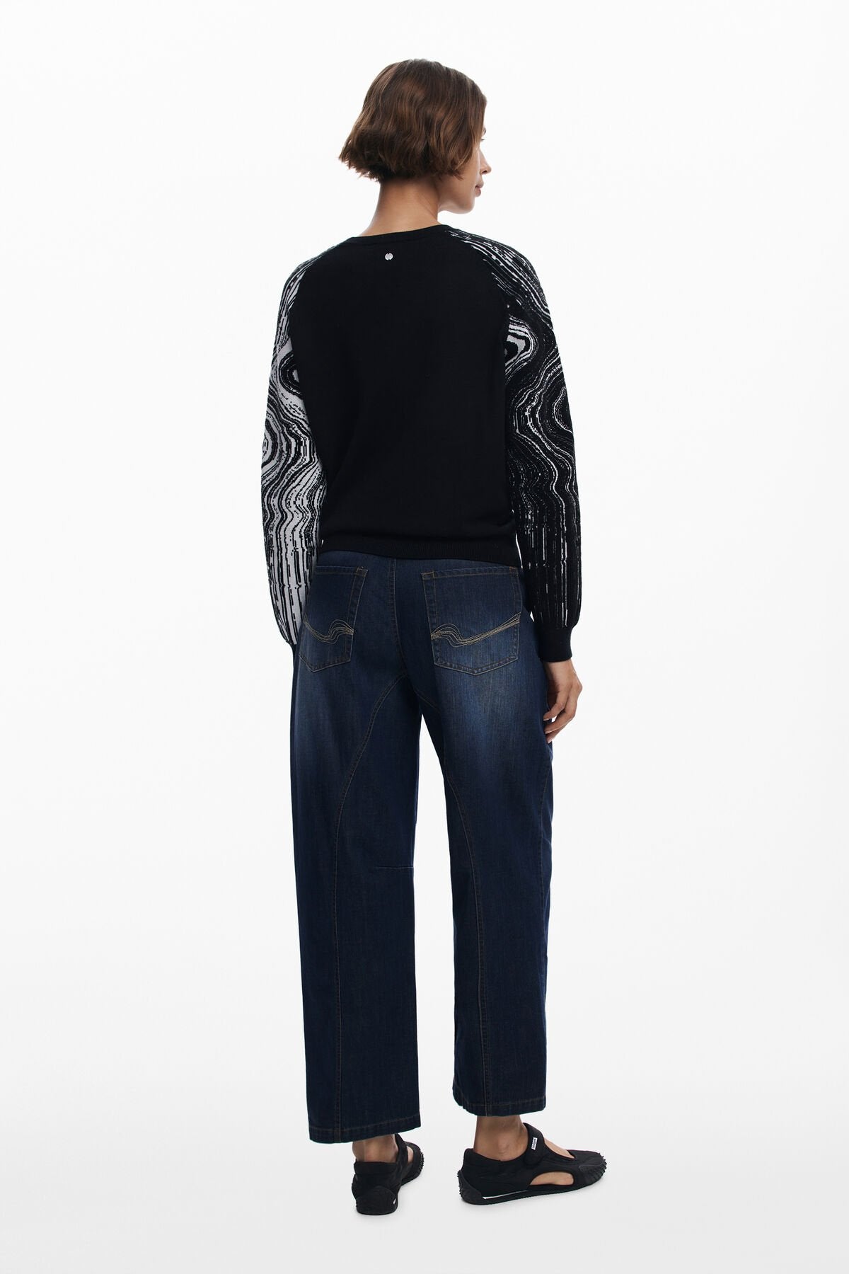 Дамски пуловер Women’s sweater Desigual 25WWJF282000 back view