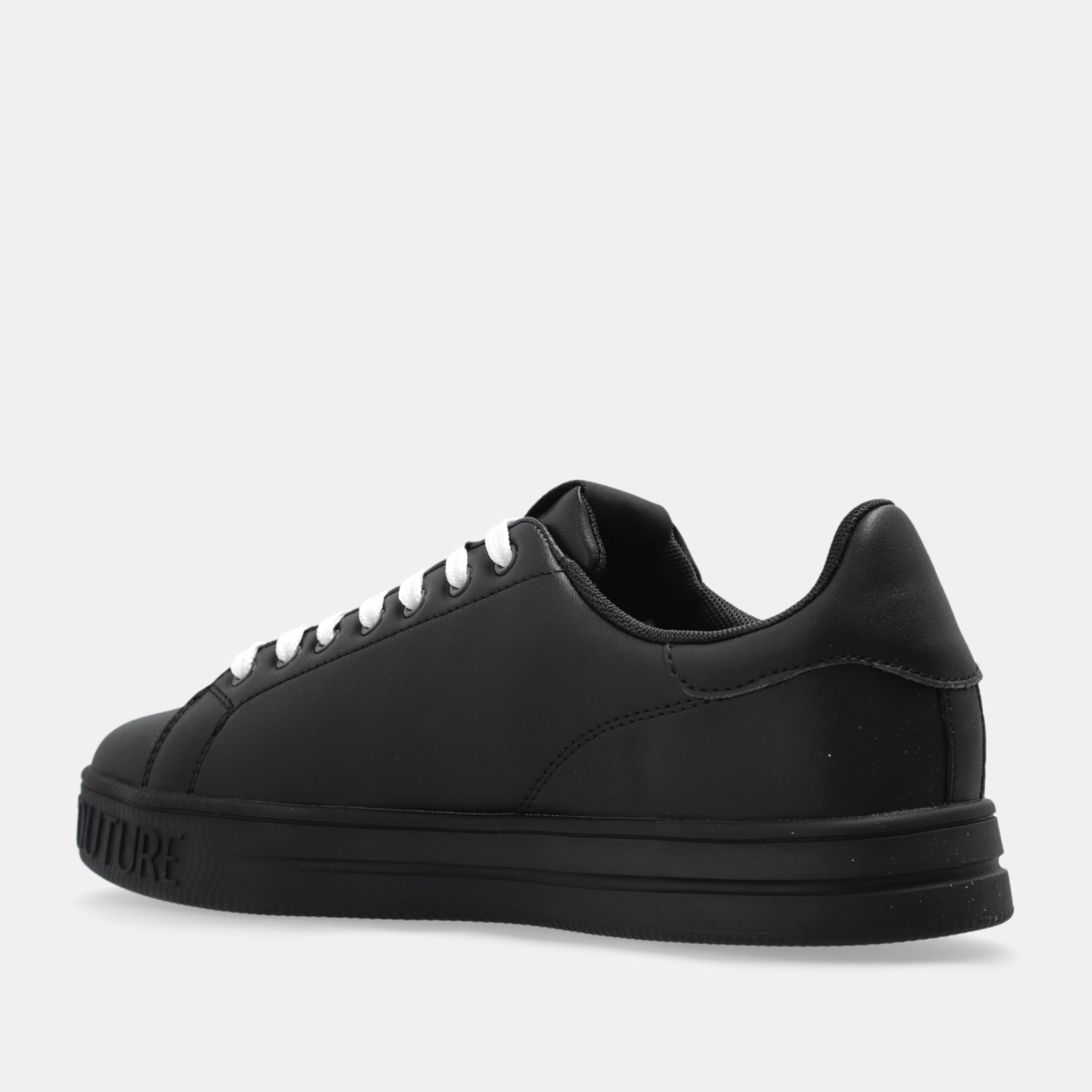 Мъжки кецове Men’s sneakers Versace Jeans Couture 78YA3SKC ZPB03 899 Black medial angled view