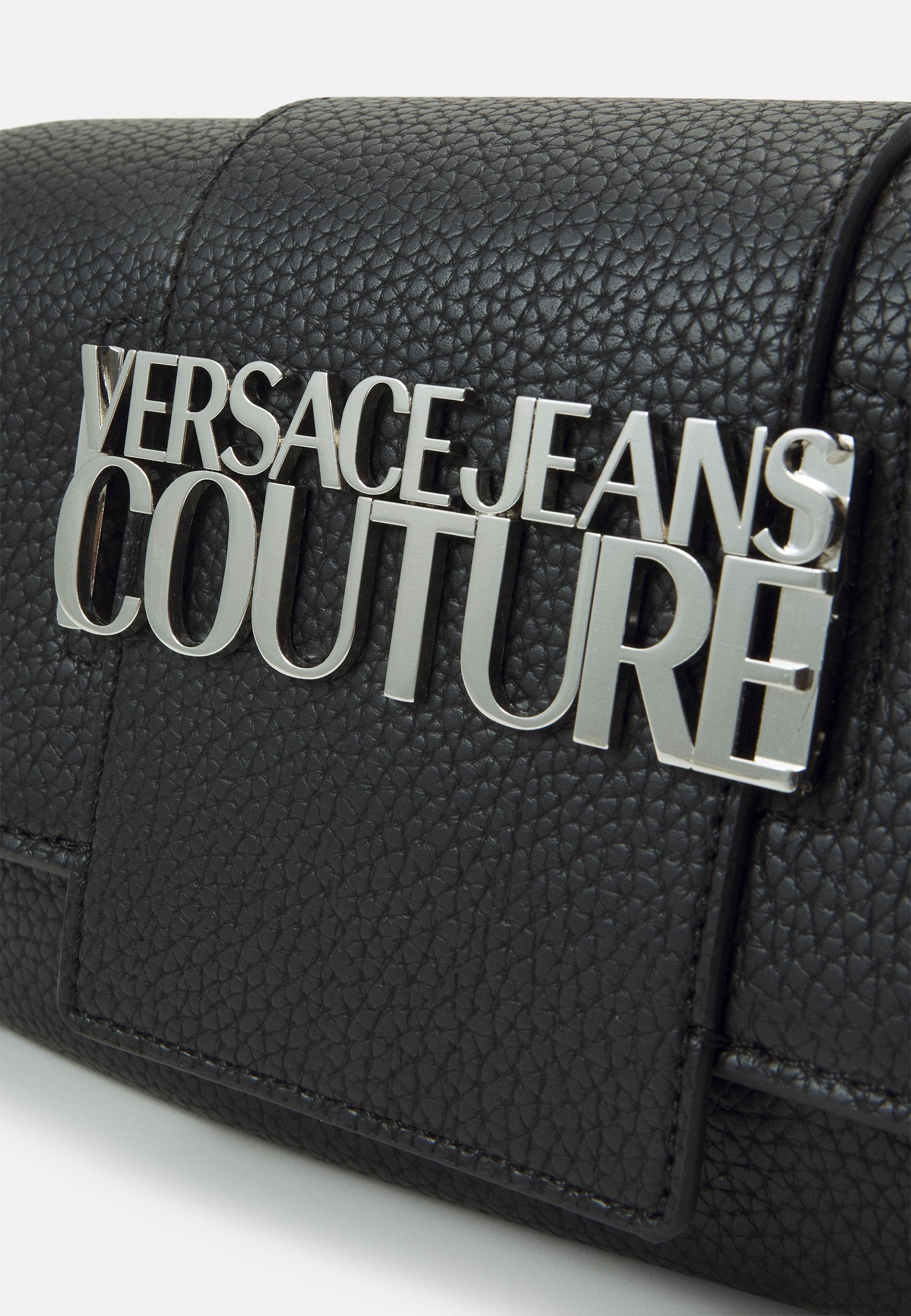 Дамска чанта Versace Jeans Couture 75VA4BB1 ZS413 899 в черно