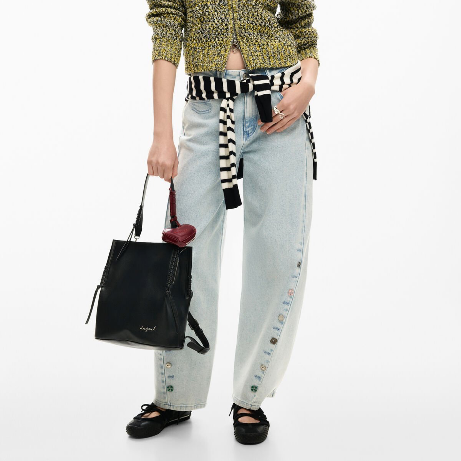 Дамска раница Desigual Women Rucksack 26SAKP21 2000U Hand View