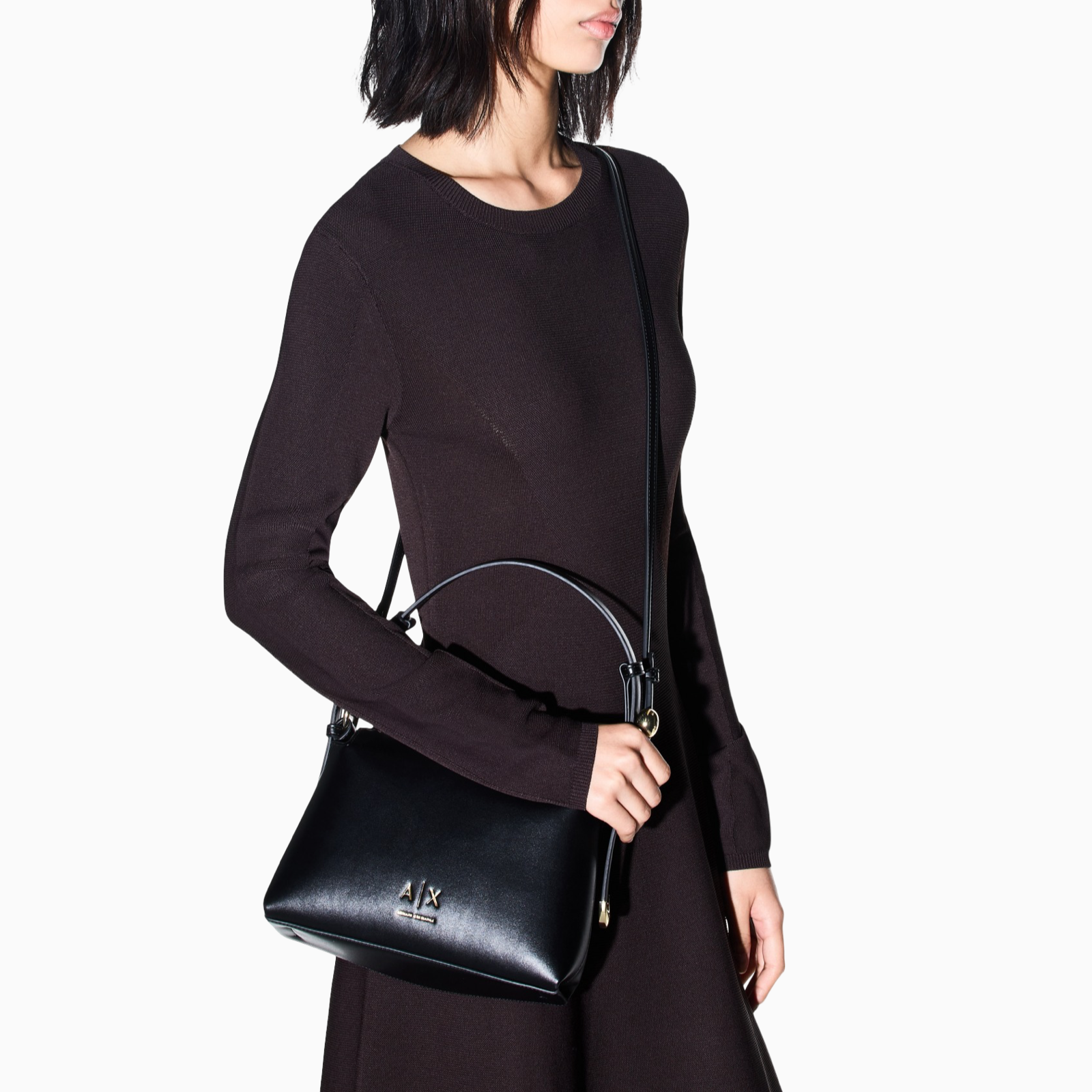 Дамска чанта Armani Exchange Women Shoulder Bag XW002990 AF26452 UC001 Model View
