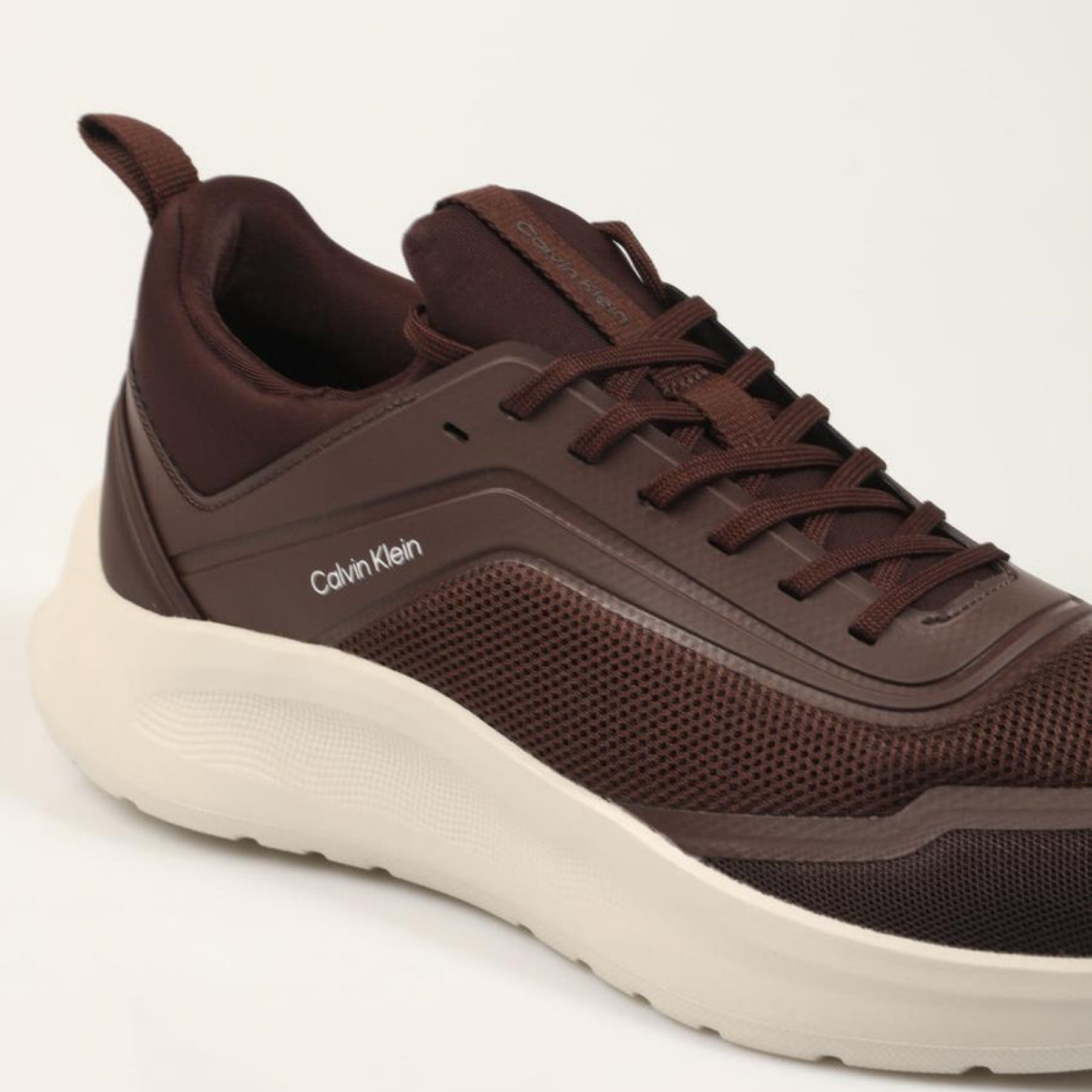 Мъжки кафяви маратонки Calvin Klein Men Sneakers HM0HM02164 VH2 Close-Up