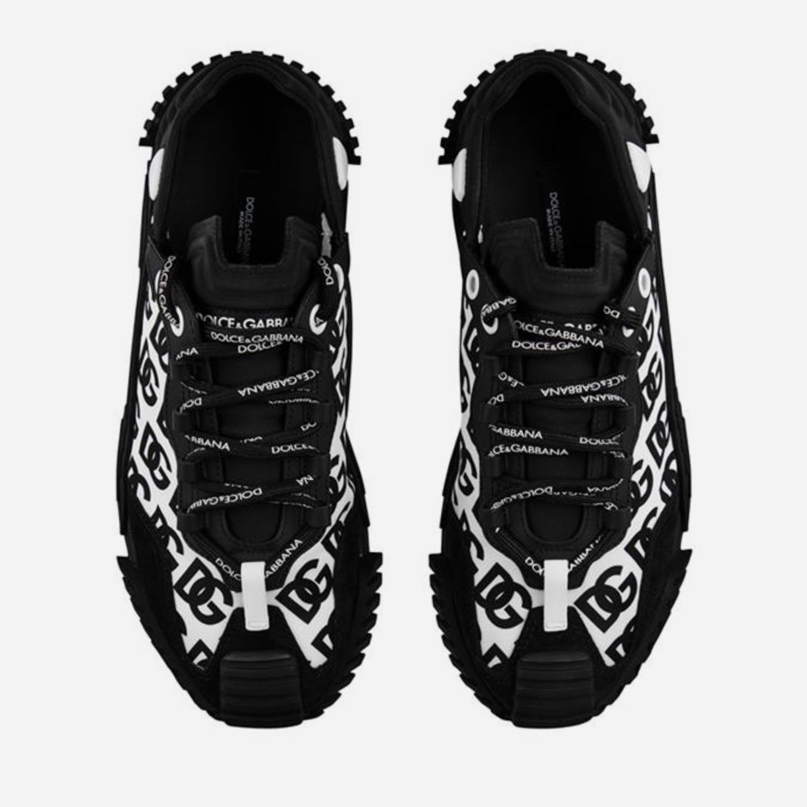 Мъжки луксозни кецове в черно и бяло Dolce & Gabbana Men’s Black Logo Lace Up Low Top NS1 Sneakers