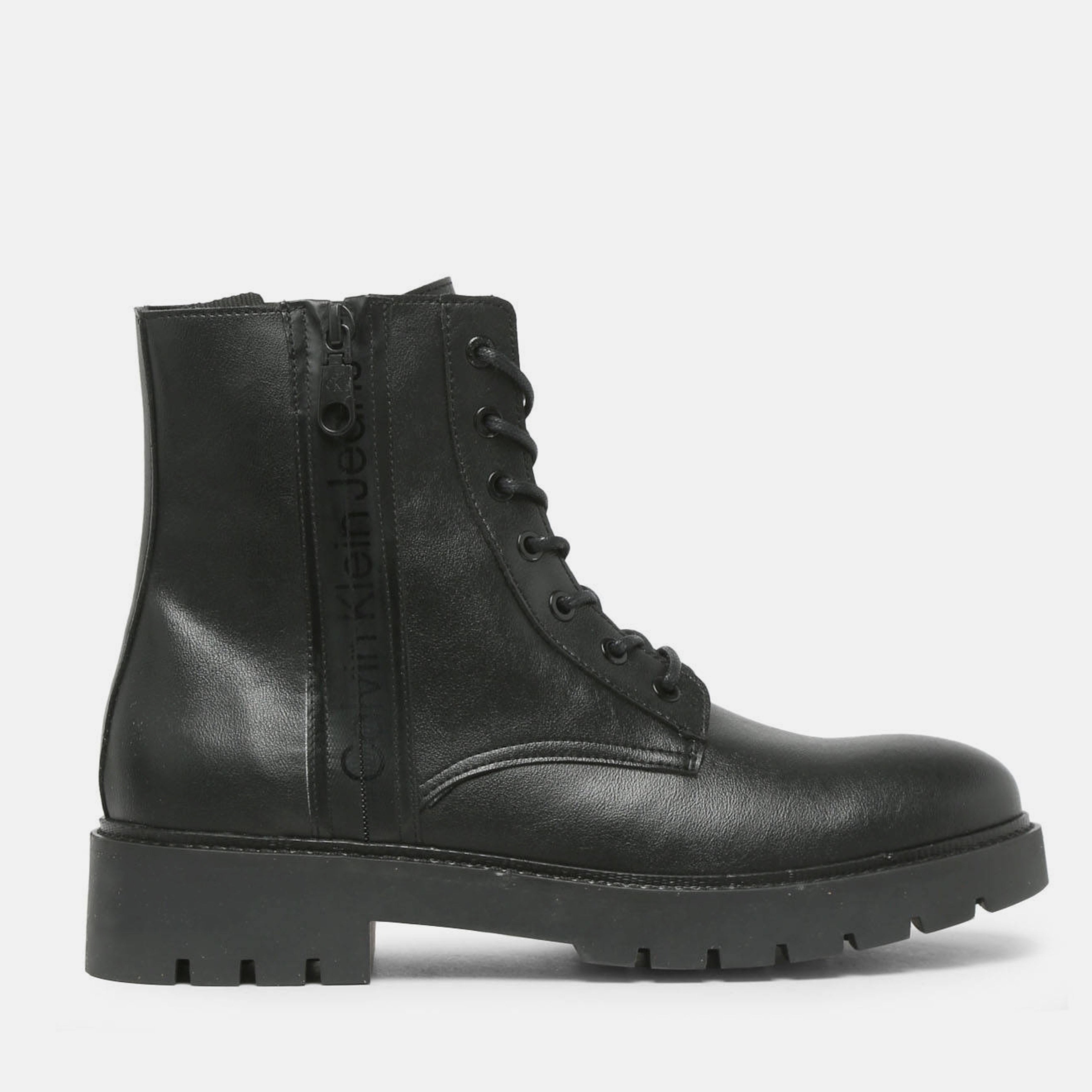 Мъжки боти Men’s ankle boots Calvin Klein
YM0YM00843 Black lateral view