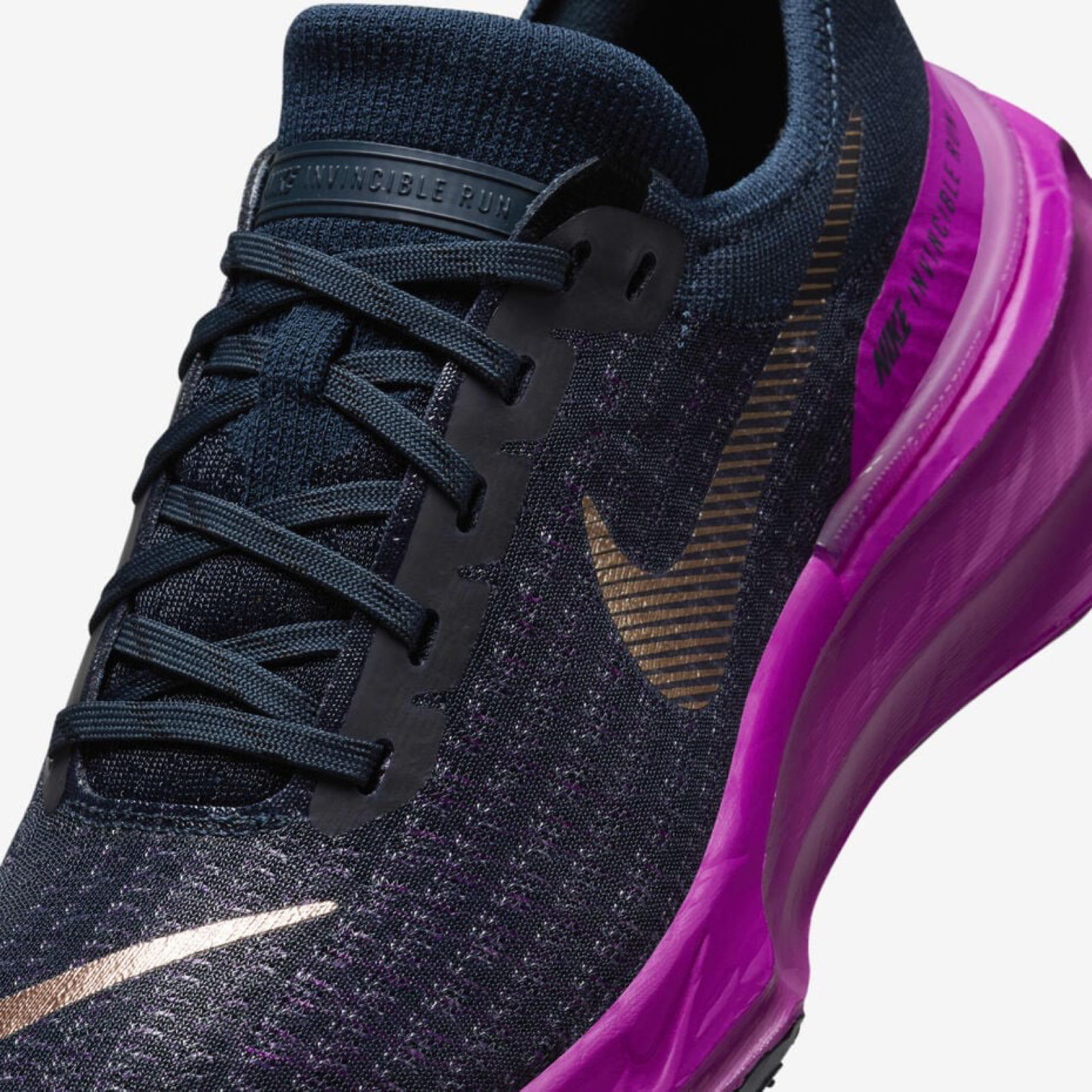 Дамски маратонки Nike ZoomX Invincible Run 3 FK DR2660-404 Women Sneakers Close-Up