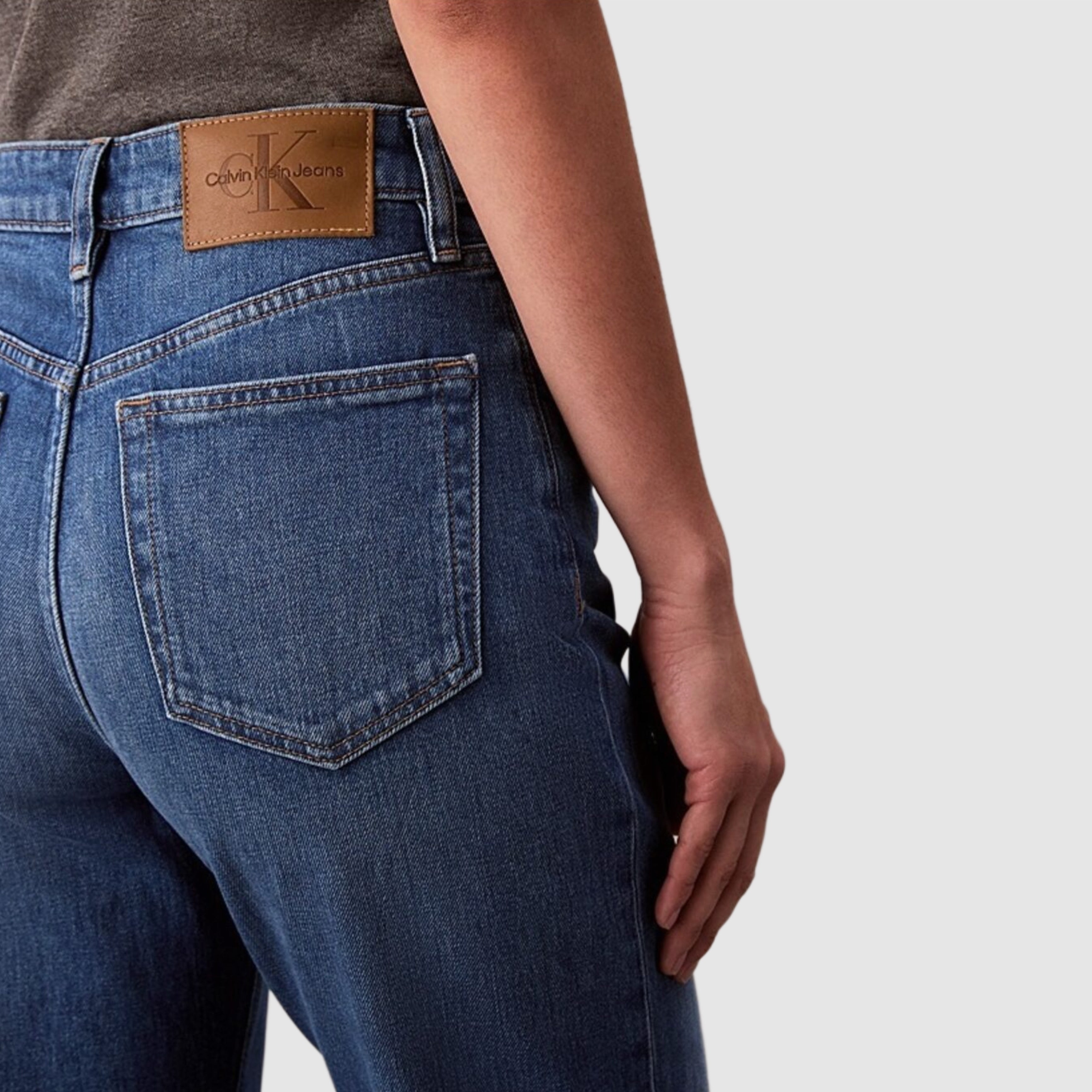 Дамски дънки Calvin Klein women’s jeans LV047B913G 421 Back view 